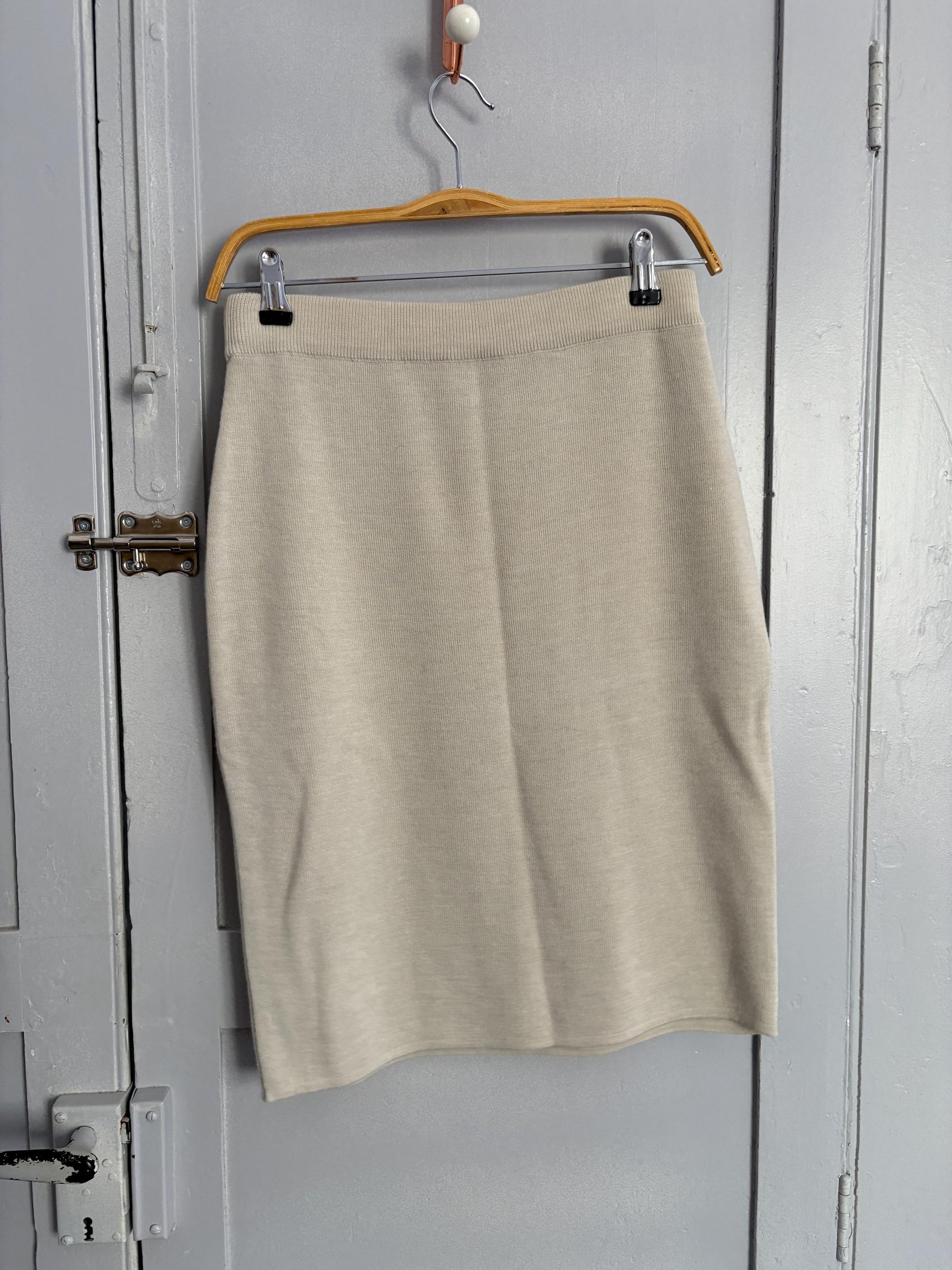 Luxury white merino wool blend knit skirt, Fine knit winter skirt, Bohemian 70s preppy and minimalist Aesthetic, M