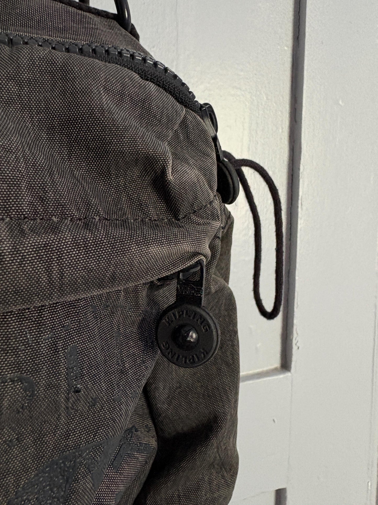 Vintage Antracite KIPLING grey shoulder bag, Crossbody purse, Small adjustable strap functional school bag