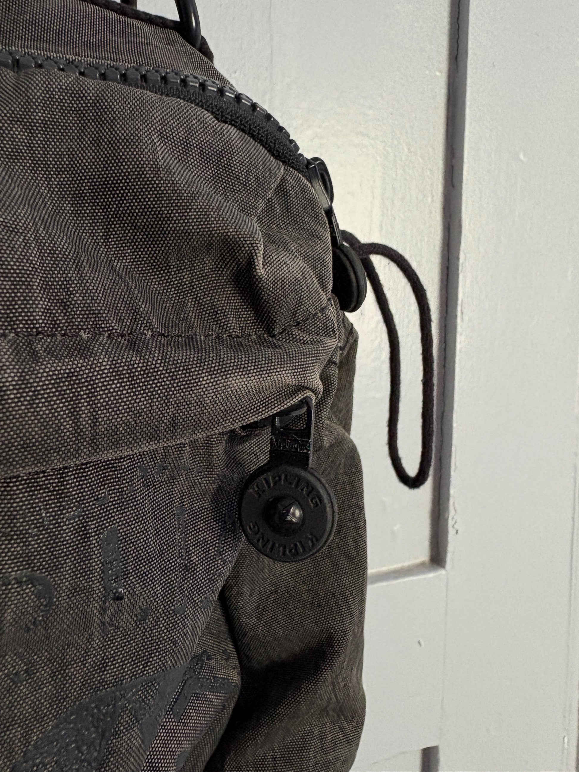 Vintage Antracite KIPLING grey shoulder bag, Crossbody purse, Small adjustable strap functional school bag