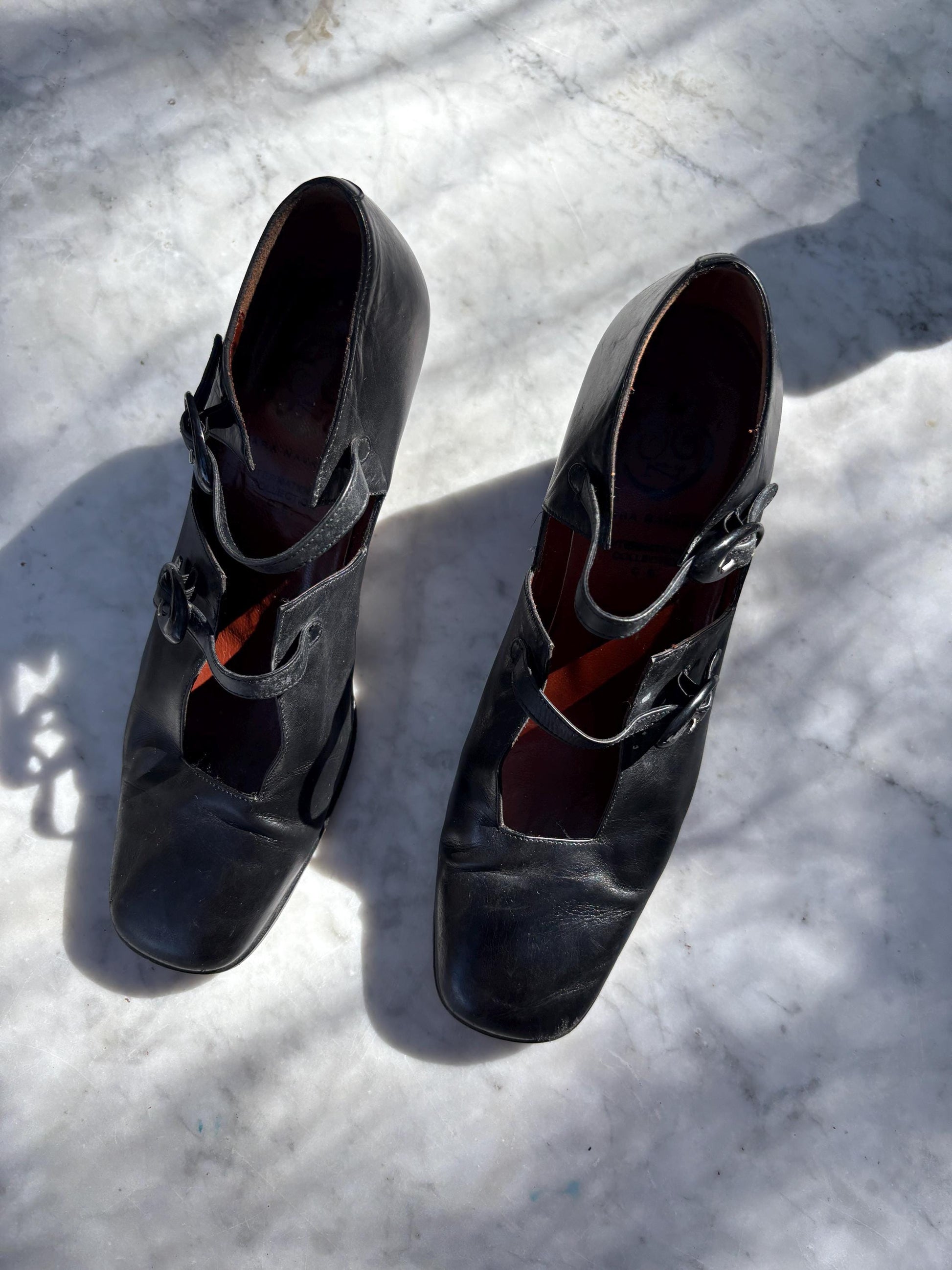 Vintage Sara Navarro black leather Mary Jane heels, 7 cm heel vintage shoes, made in Spain, 36 size, classic retro leather pumps