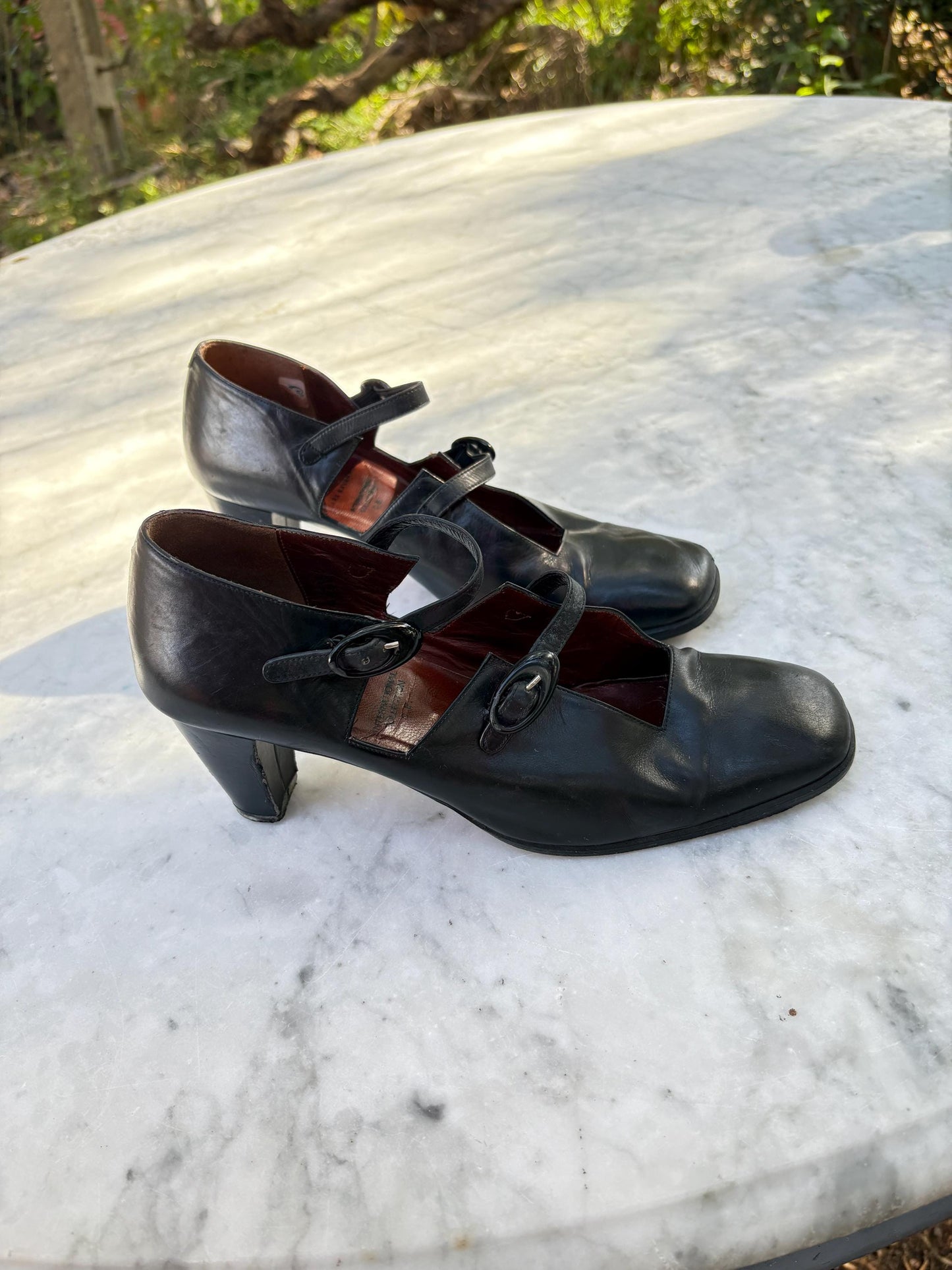 Vintage Sara Navarro black leather Mary Jane heels, 7 cm heel vintage shoes, made in Spain, 36 size, classic retro leather pumps