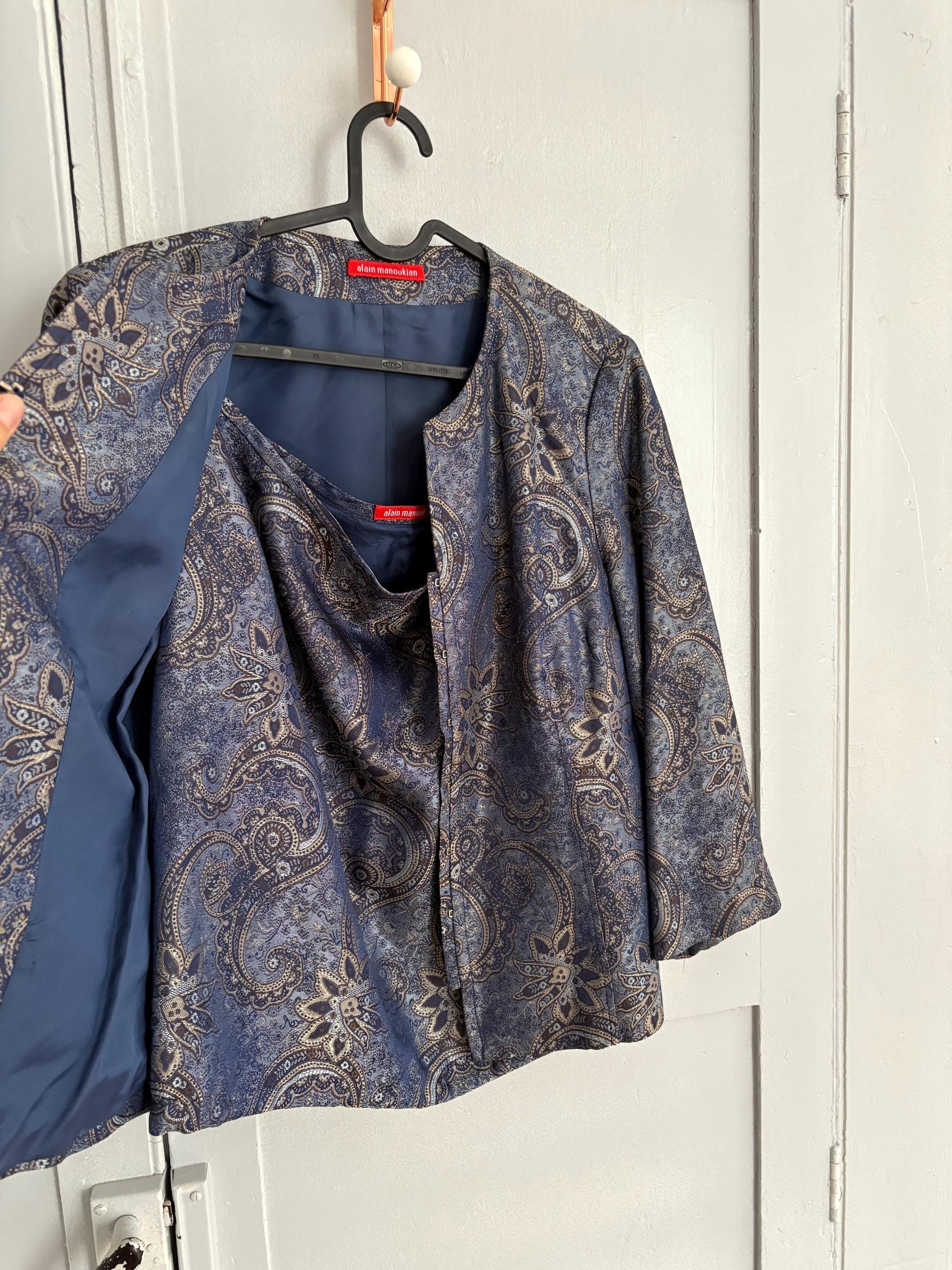 Vintage Alain Manoukian Skirt and Jacket Set – 90s Blue Metallic Paisley feminine suit set, Y2K aesthetic retro outfit