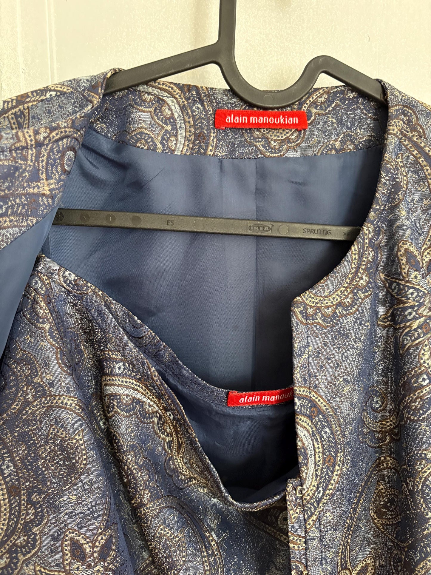 Vintage Alain Manoukian Skirt and Jacket Set – 90s Blue Metallic Paisley feminine suit set, Y2K aesthetic retro outfit