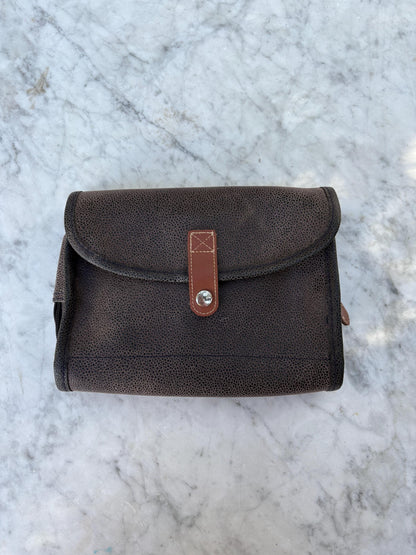 Vintage Leather Travel Toiletry Bag — detail