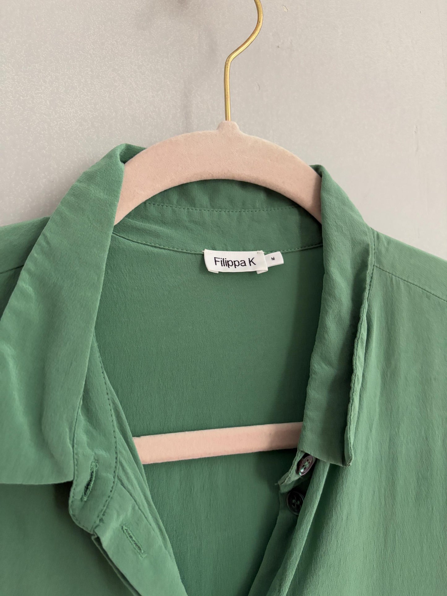 Vintage Filippa K 100% Silk Button-Down Shirt in Sage Green, Size M, Elegant Classic Long Sleeve Blouse, Minimalist Chic Workwear Shirt