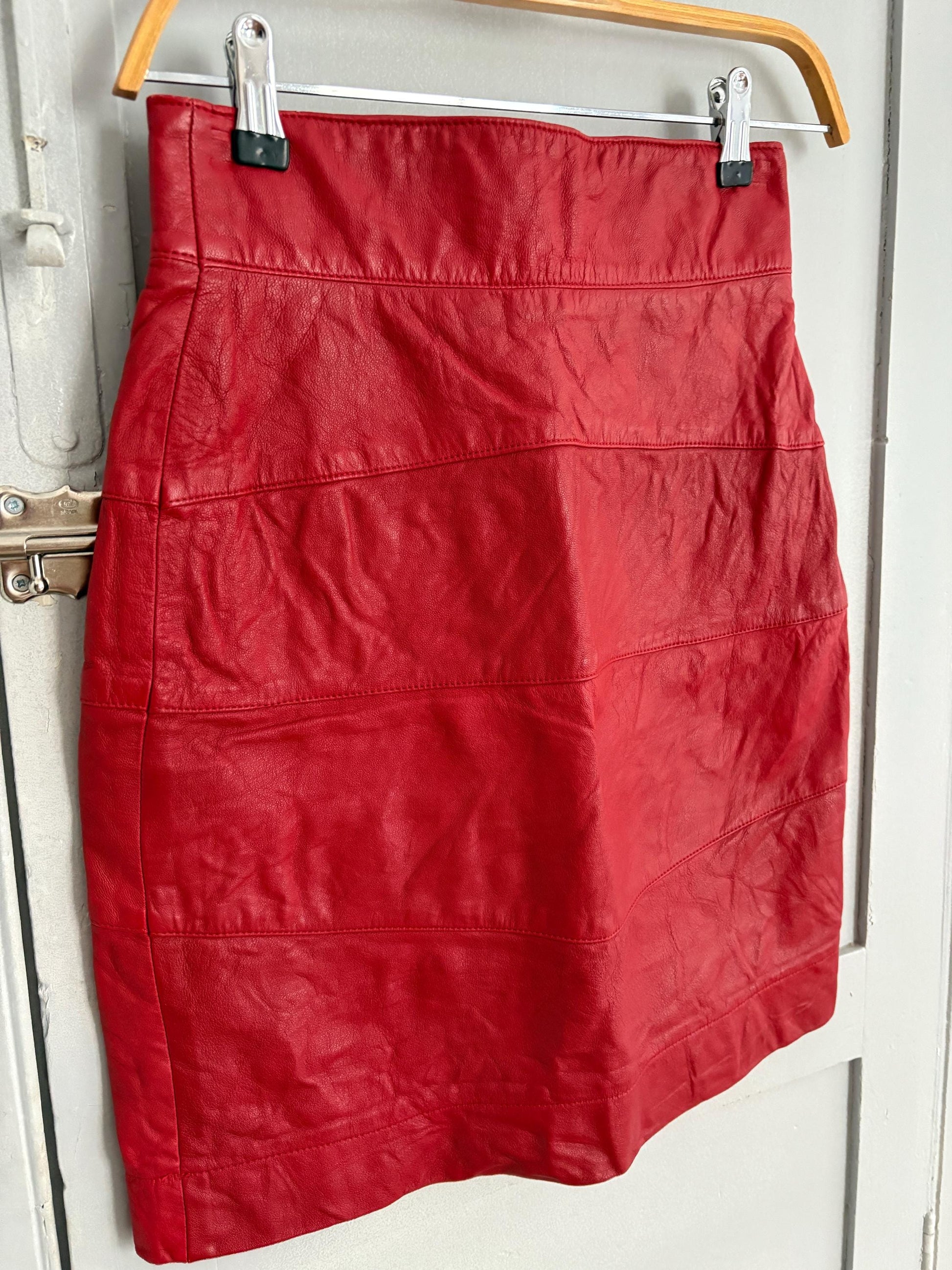 Vintage red leather pencil skirt for Saks fifth Avenue, Luxury designer warehouse high waist tight skirt, Emily in Paris statement outfit