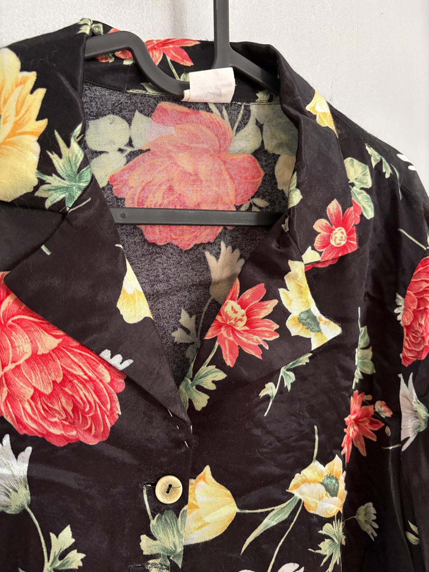 Vintage black flower top, Retro floral print woman blouse, 60s flower top, Long sleeve colourful feminine summer clothing