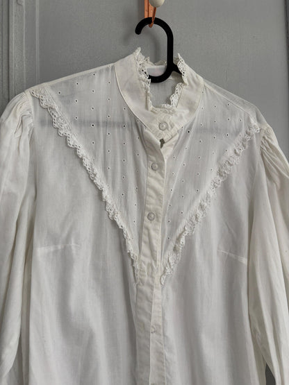 Vintage White Eyelet Lace Blouse — additional view 9