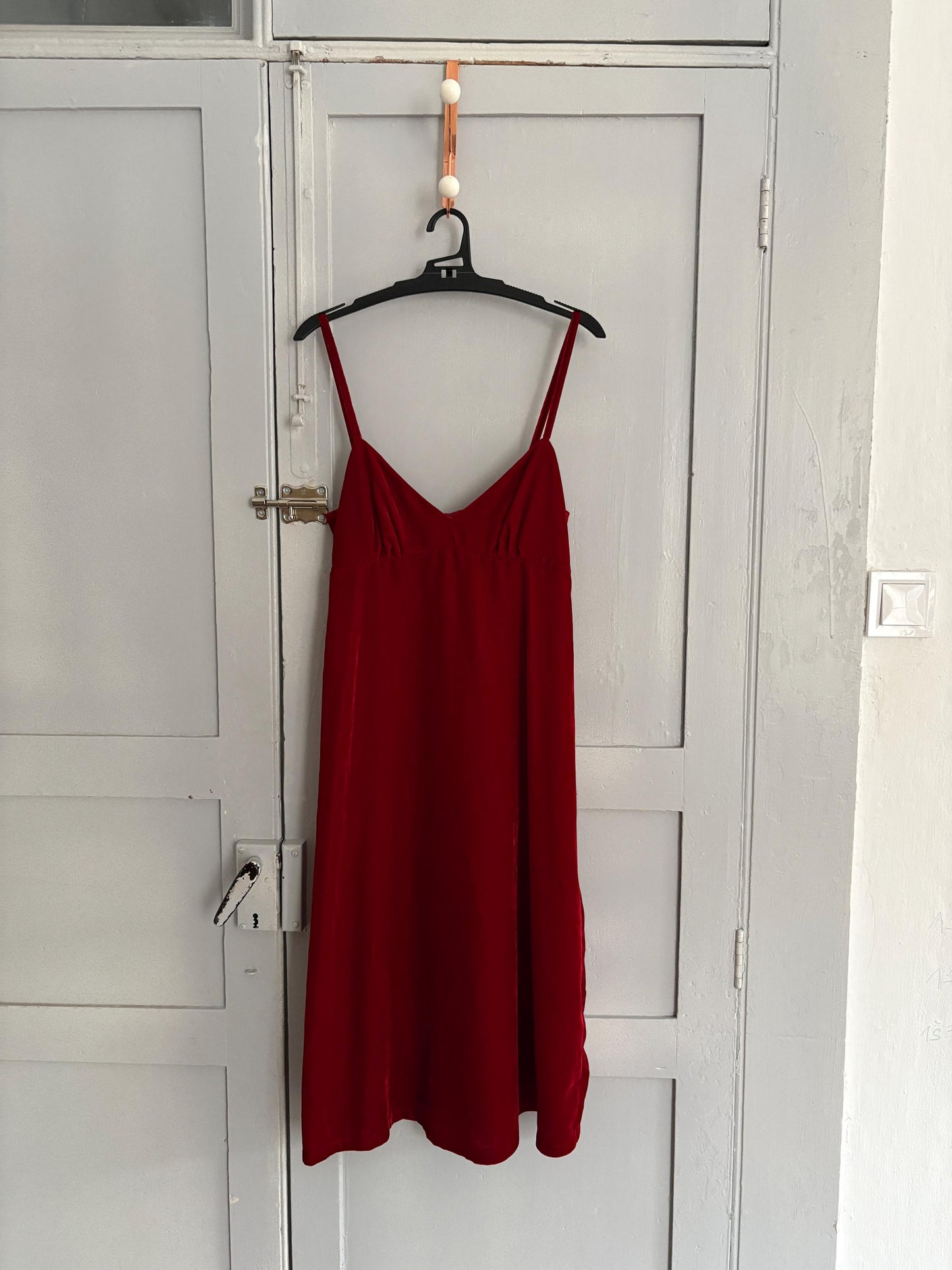Vintage Red Velvet Slip Dress – Romantic & Sleek Minimalist sustainable fashion Staple, Size XS