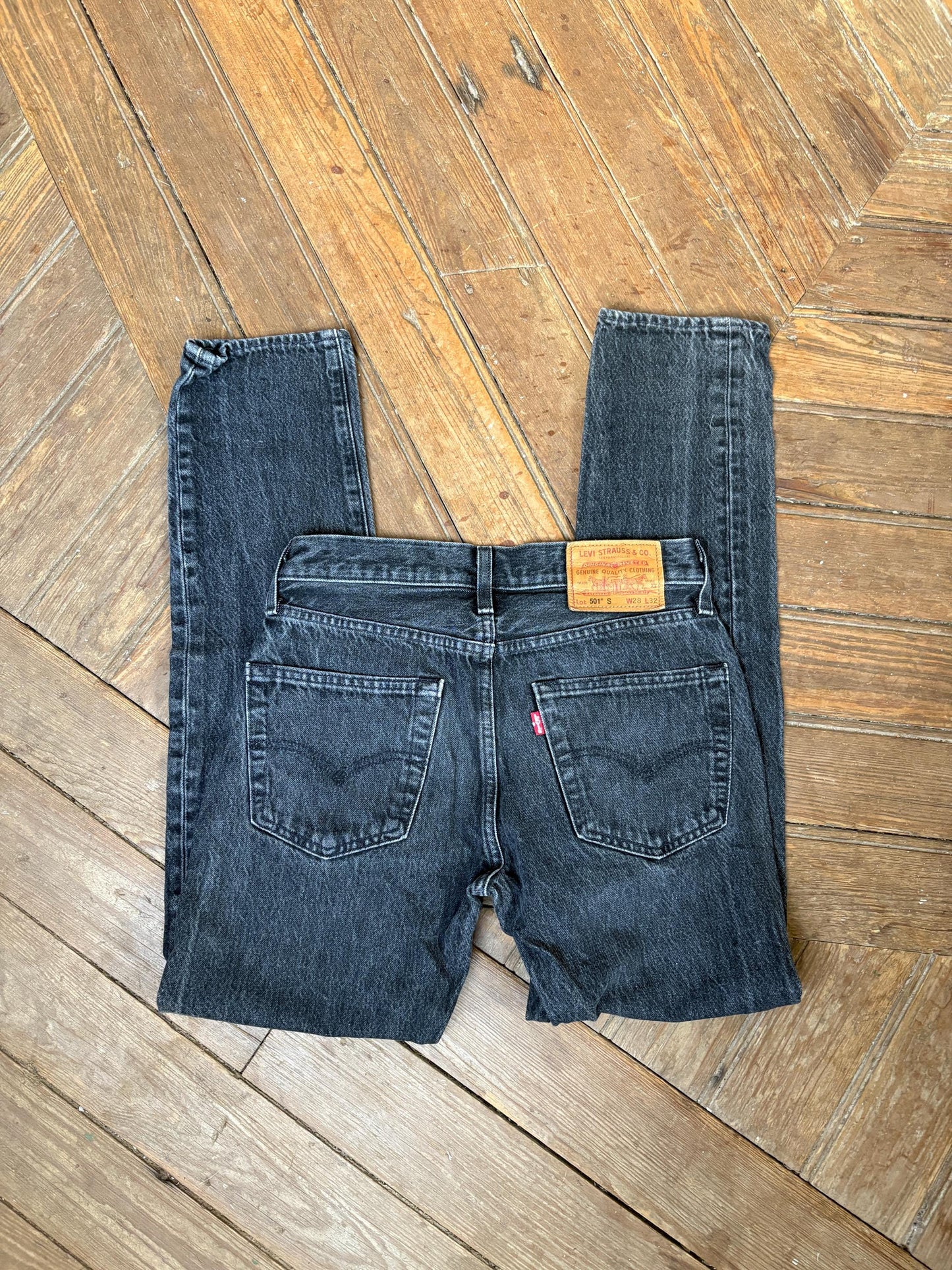 Vintage Levi’s Skinny Jeans – Washed Black / Dark Grey