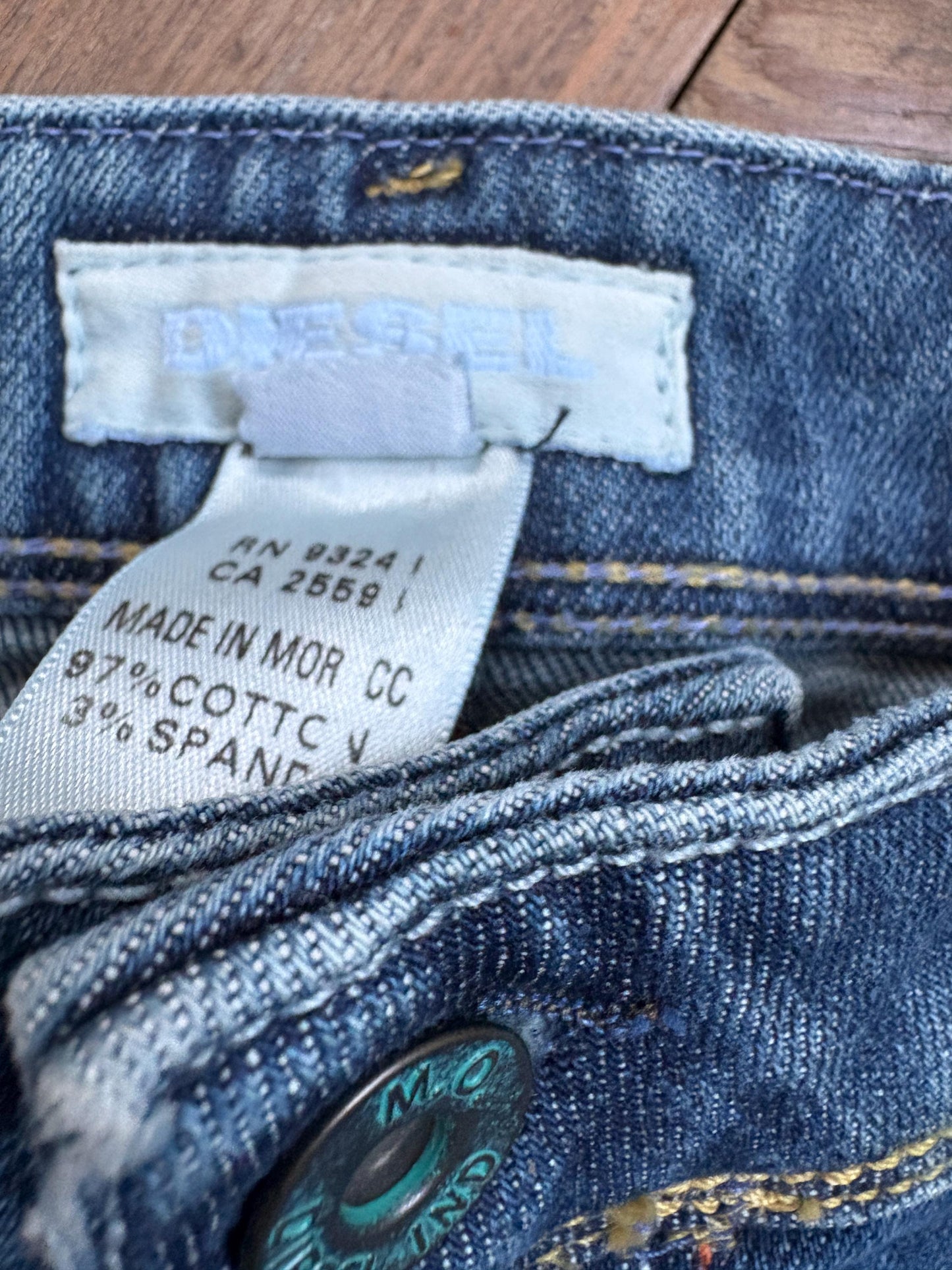 Vintage Diesel Denim Skirt – Y2K 90s Aesthetic, Stretch Denim, Mid-Length, Size EU 42 / UK 14 / US 10