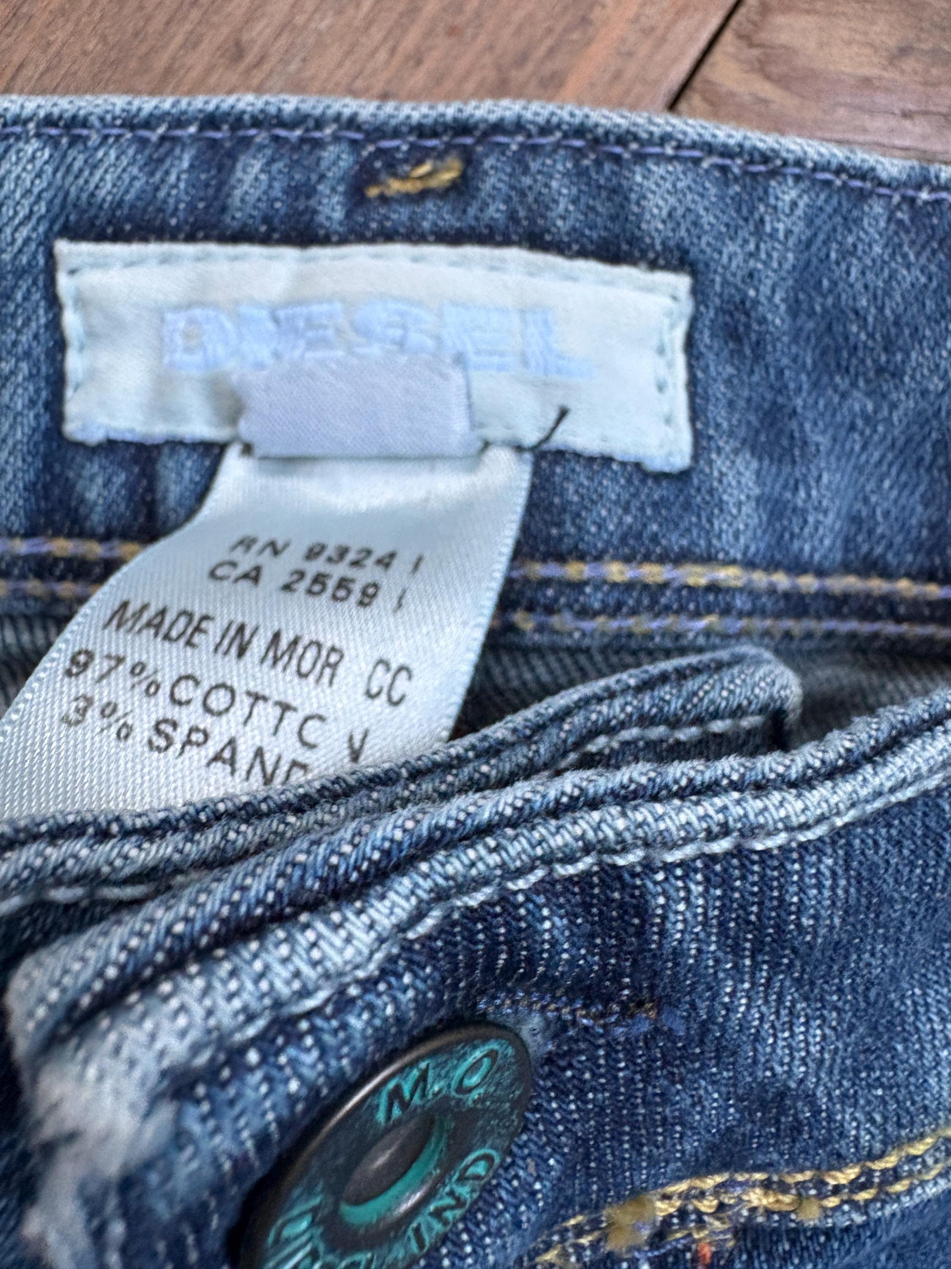 Vintage Diesel Denim Skirt – Y2K 90s Aesthetic, Stretch Denim, Mid-Length, Size EU 42 / UK 14 / US 10