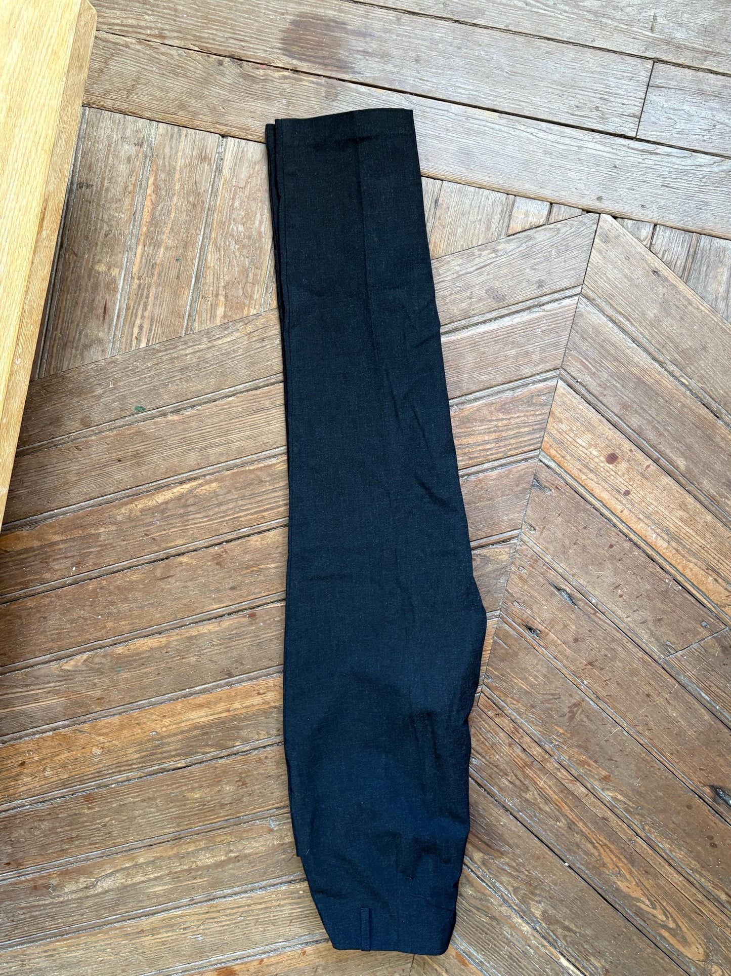 Vintage woman trousers by Jones, Black tailored luxury fit minimalist pants, Dark Academia aesthetic, size S