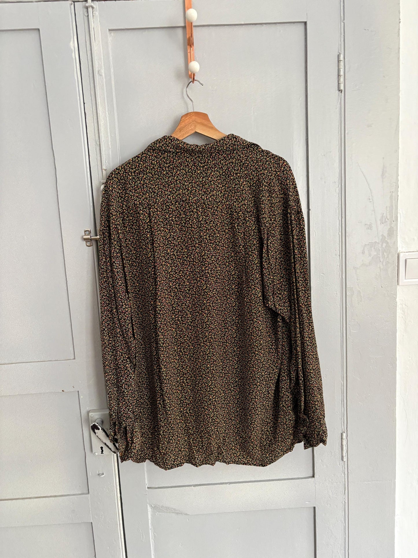 Vintage Floral Button-Up Blouse – 90s Cottagecore, Parisian Chic, Oversized Fit, Size L-XL