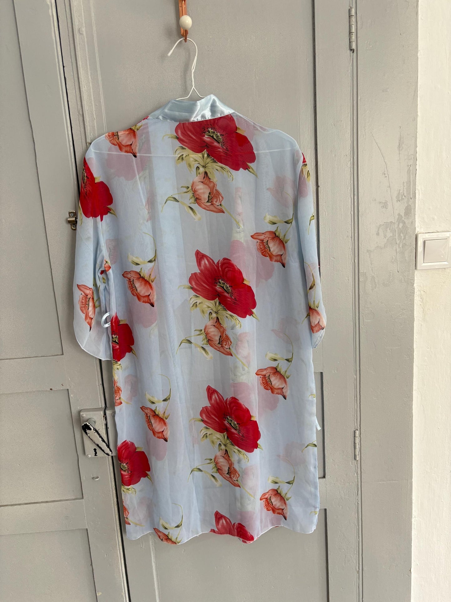 Vintage Sheer Floral Kimono Robe – Dreamy & Elegant! Size M