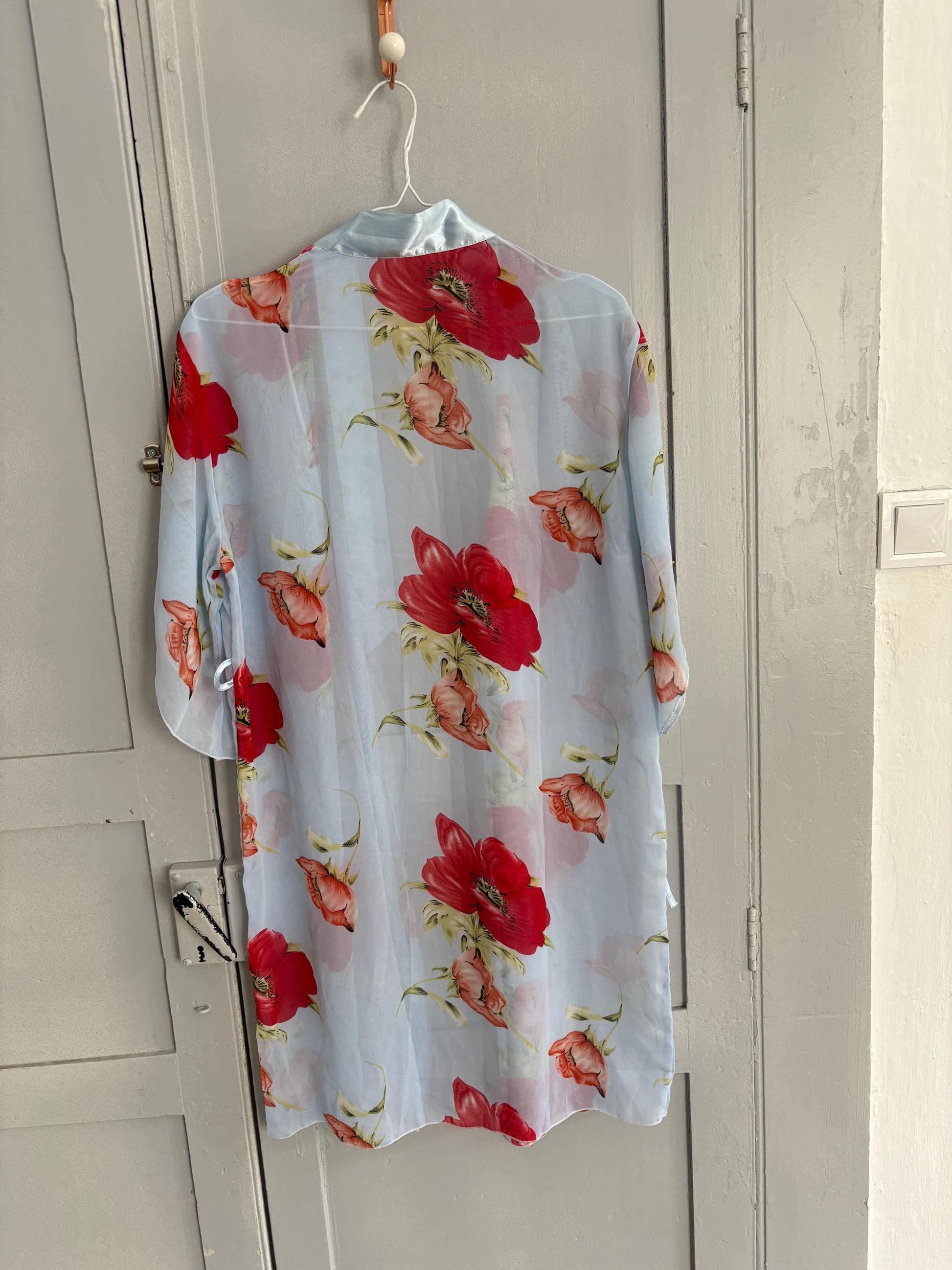 Vintage Sheer Floral Kimono Robe – Dreamy & Elegant! Size M