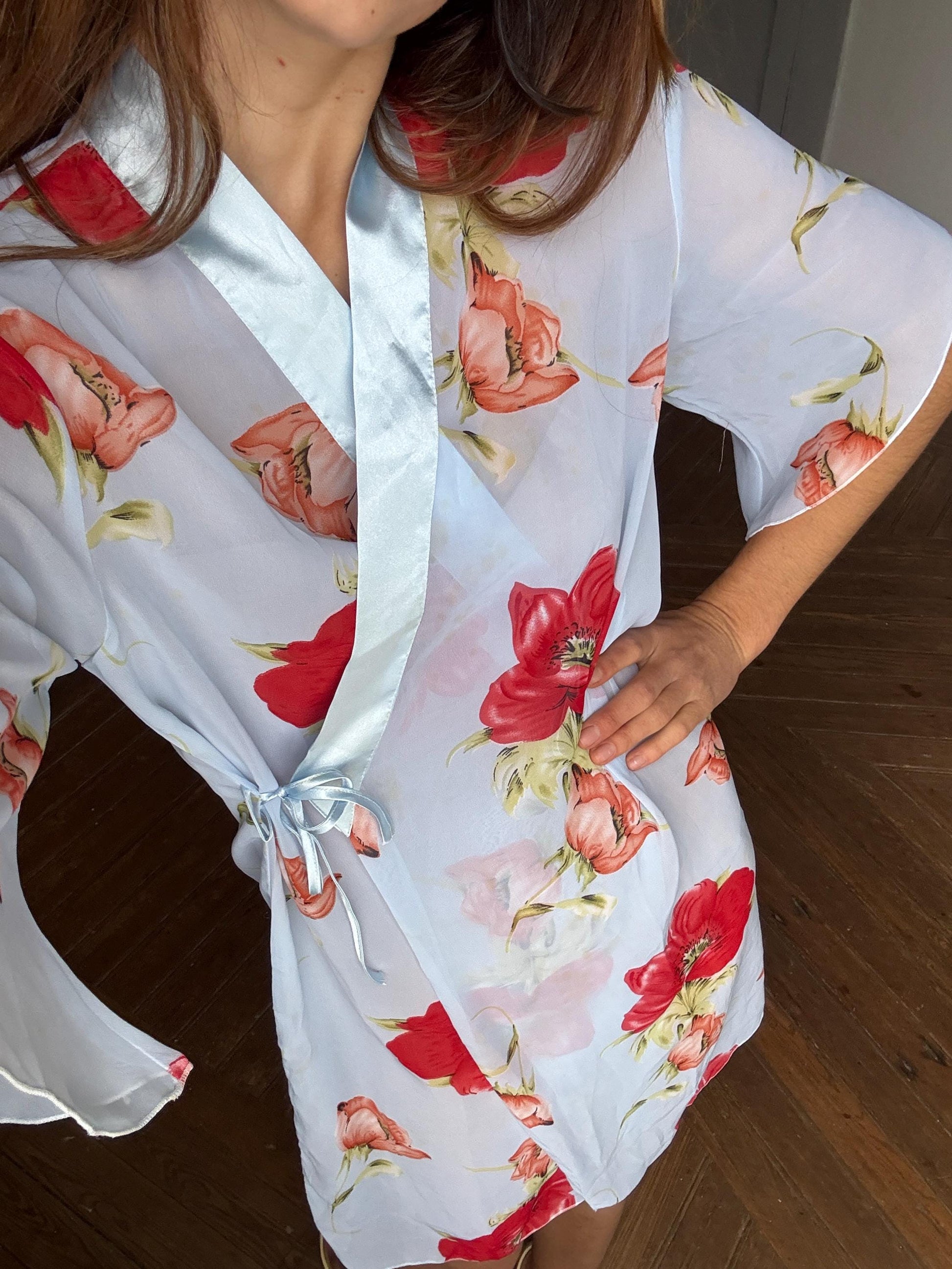 Vintage Sheer Floral Kimono Robe – Dreamy & Elegant! Size M