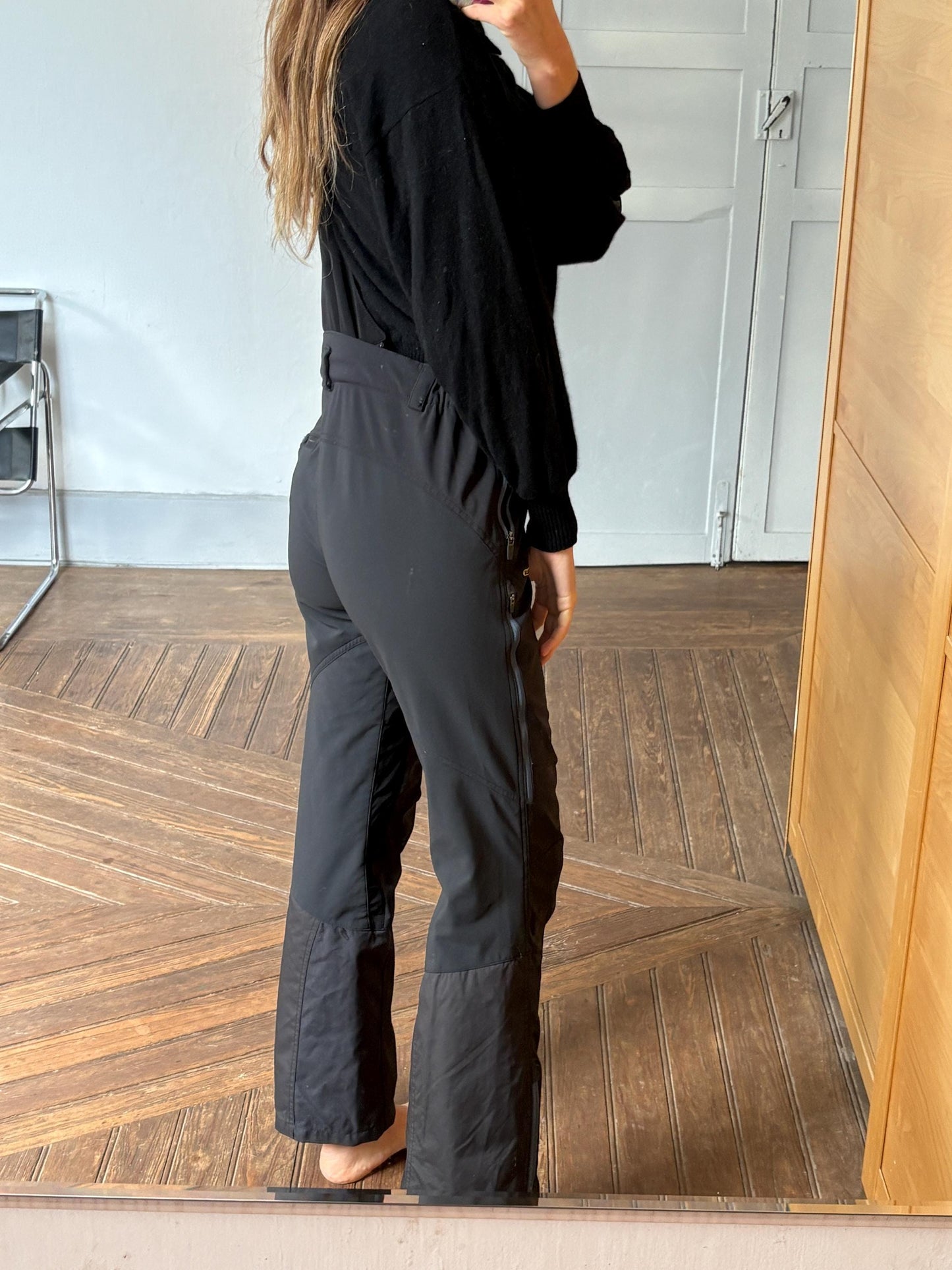 Vintage Black Salewa Ski Pants – Functional & Stylish!