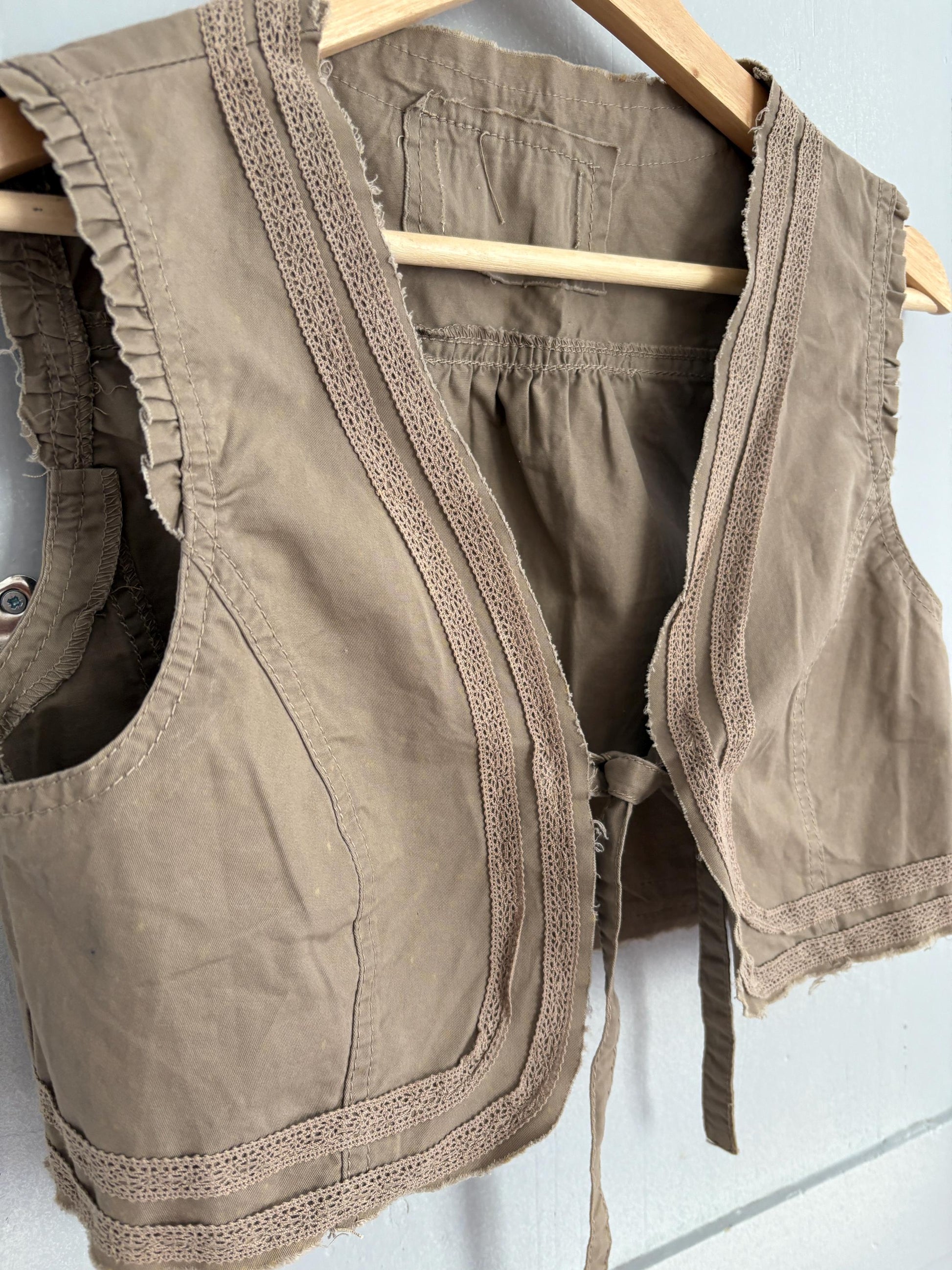 vintage boho cropped vest brown tie front waistcoat lace trim fairycore romantic layering piece cottagecore