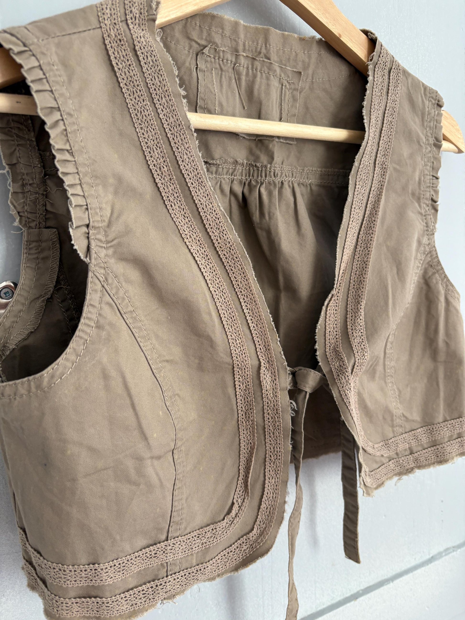 vintage boho cropped vest brown tie front waistcoat lace trim fairycore romantic layering piece cottagecore