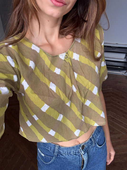 Vintage Cropped Woman Top – 70s Groovy Print, 100% Cotton, Boho Indie Retro Aesthetic