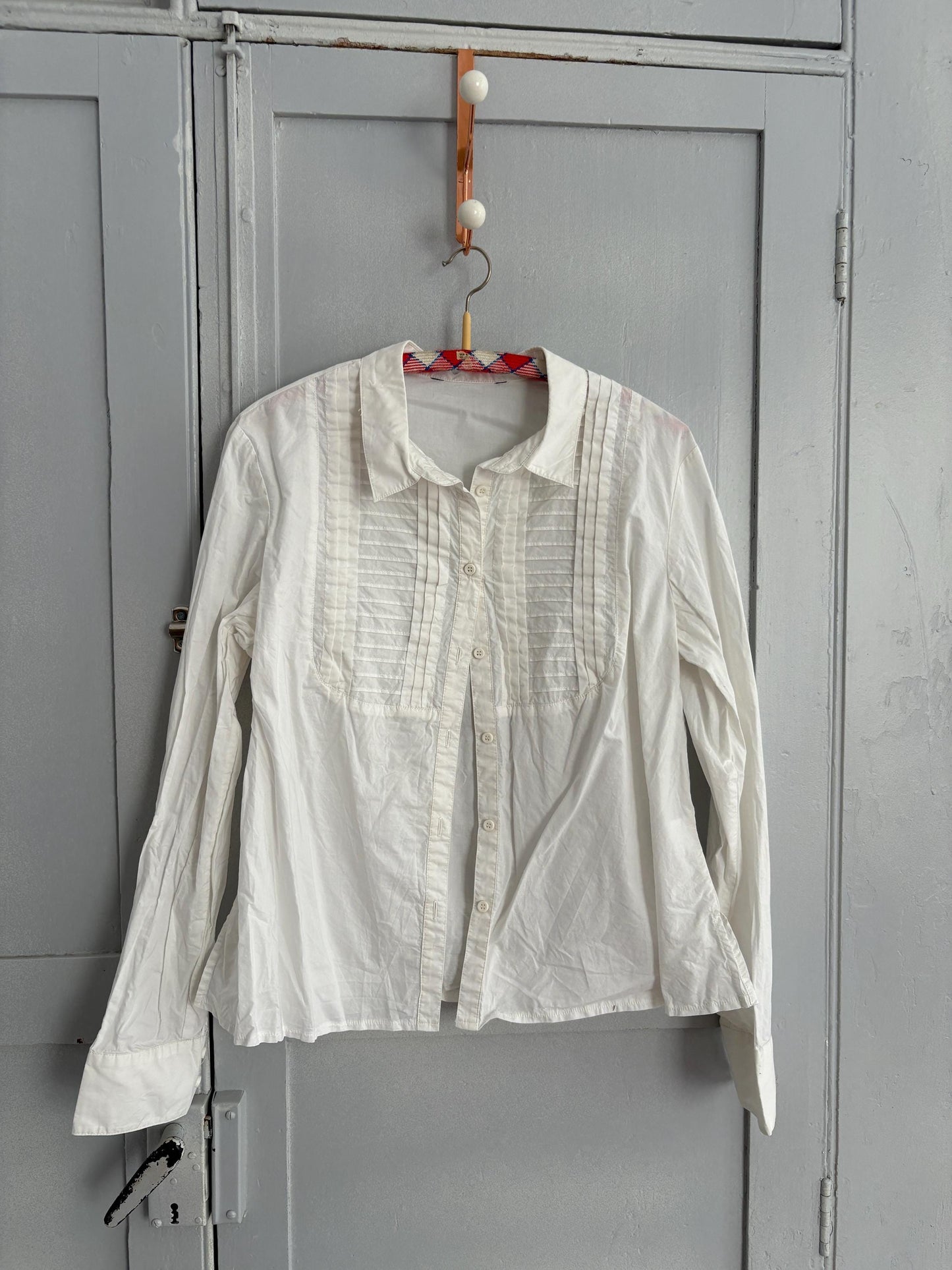 vintage white blouse pleated front romantic shirt long sleeve minimalist top button down EU 40 US M