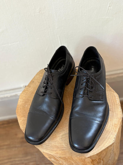 Johnston & Murphy Black Leather Oxfords — back view
