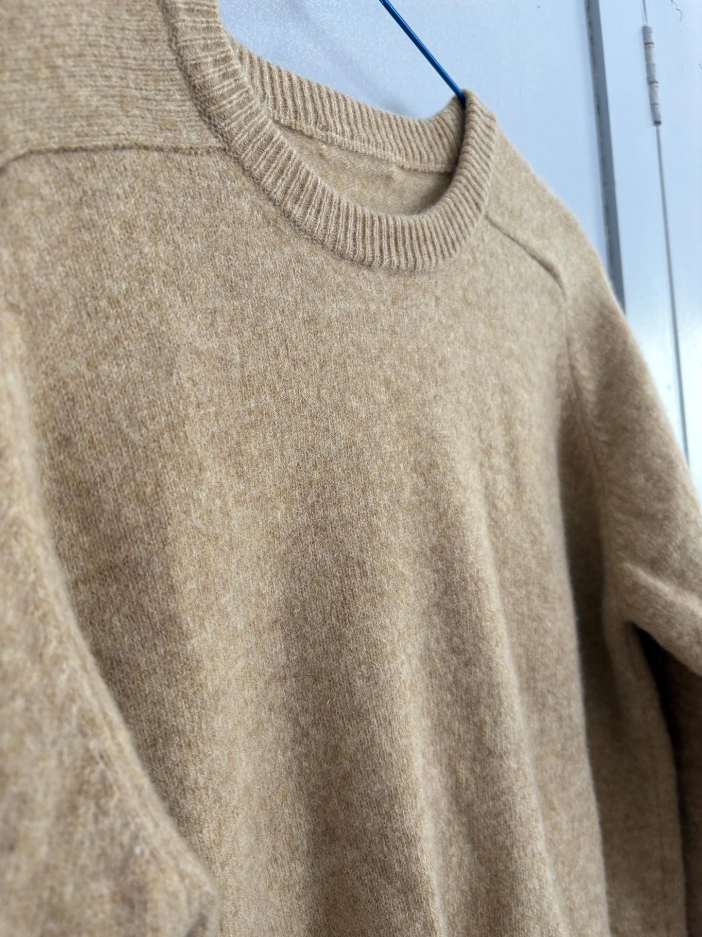 Vintage 100% Lambswool Jumper, Classic Crewneck Sweater, Light Academia Aesthetic, Minimalist Knitwear, Size M-L