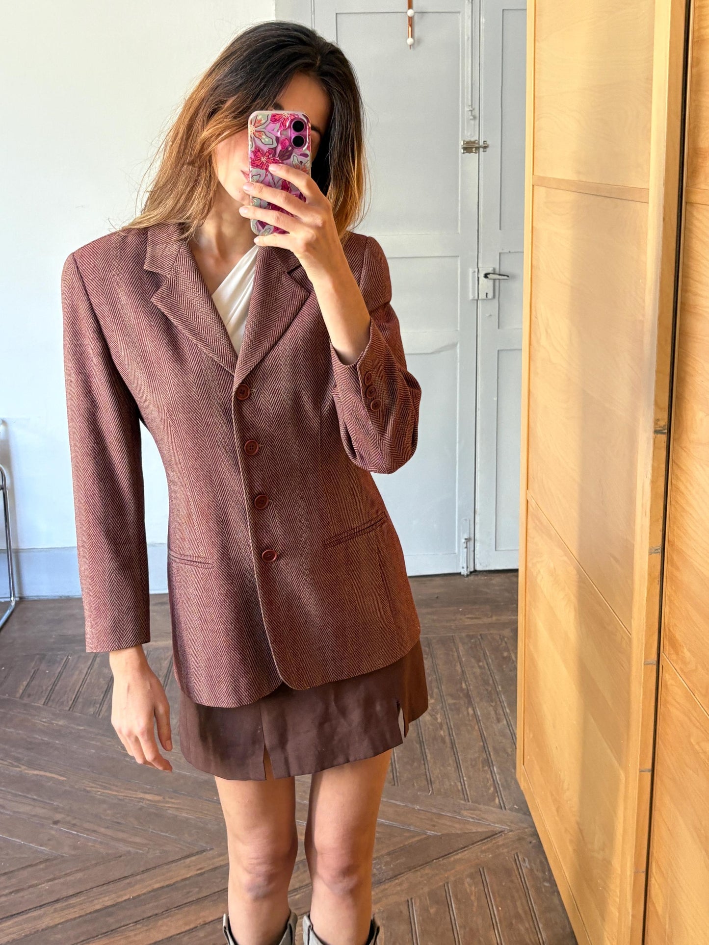 Light academia oversized jacket, Carla for El Corte Inglés, red & beige jacket, librarian outfit, Smart clothing style