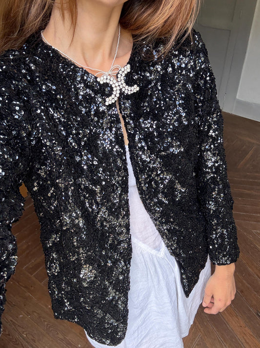 Vintage black sequin evening jacket with diamond bow clasp, Cropped sparkly party blazer, retro glam coquette aesthetic top