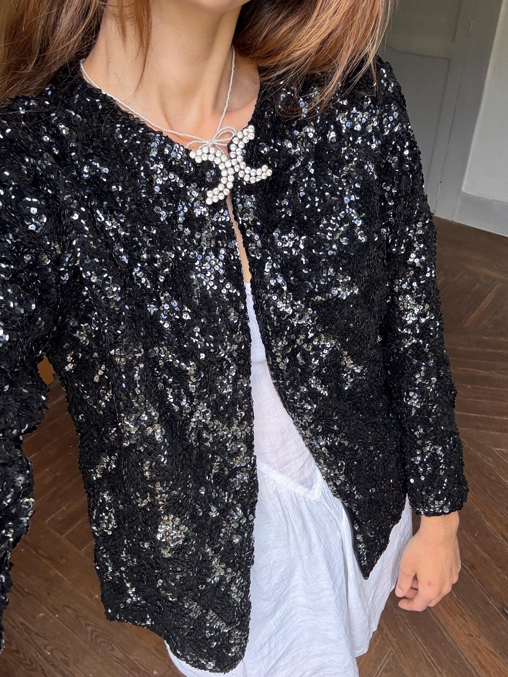 Vintage black sequin evening jacket with diamond bow clasp, Cropped sparkly party blazer, retro glam coquette aesthetic top