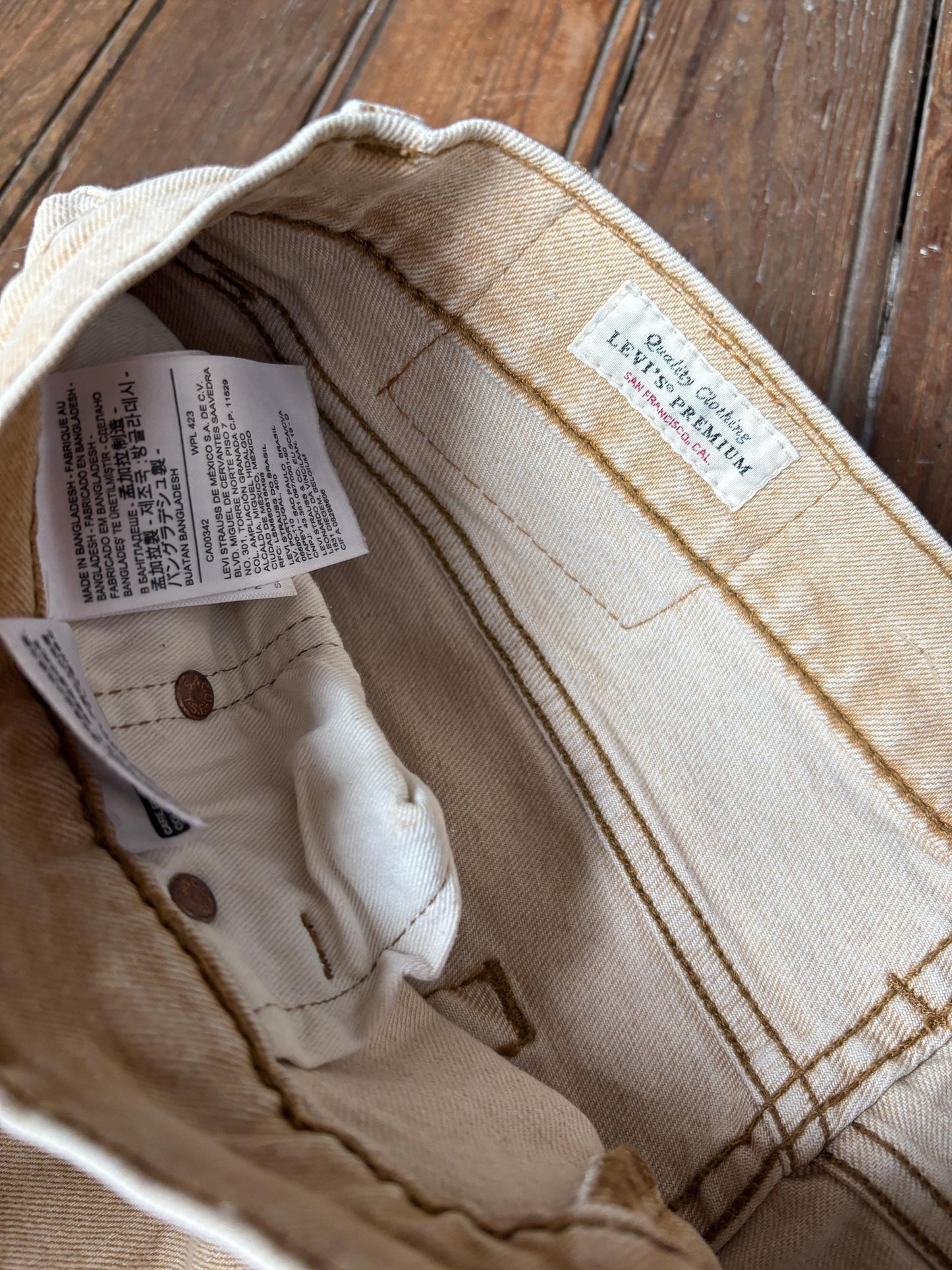 vintage Levi’s 512 beige jeans slim tapered fit premium denim Levi Strauss EU 40 US 30