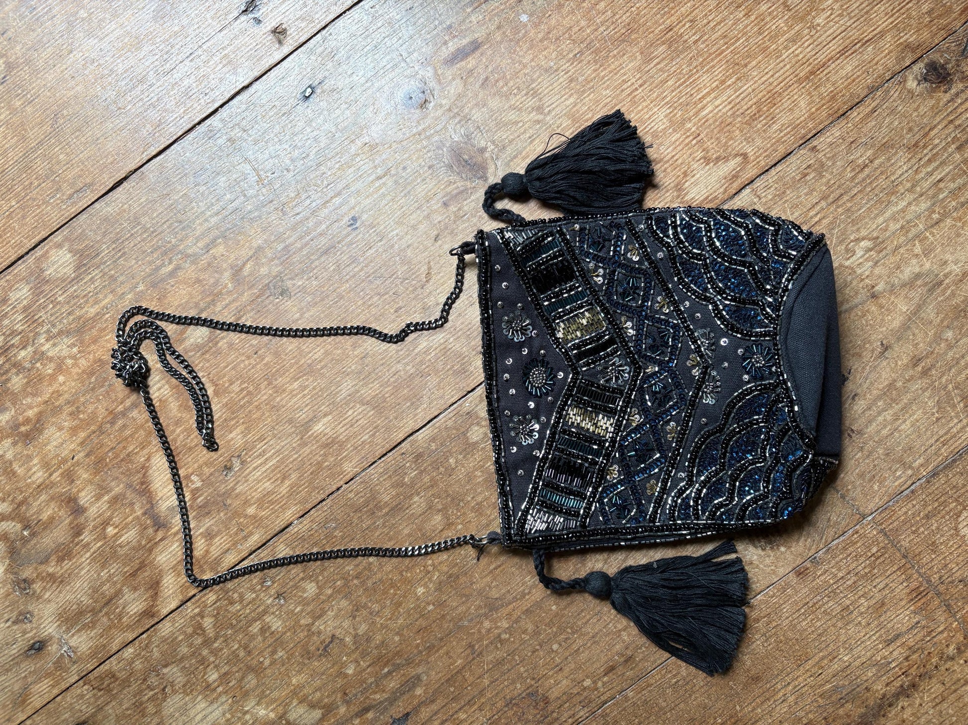 Vintage Black Beaded Sequin Shoulder Bag – Boho Gatsby-Inspired Evening Purse with Tassels