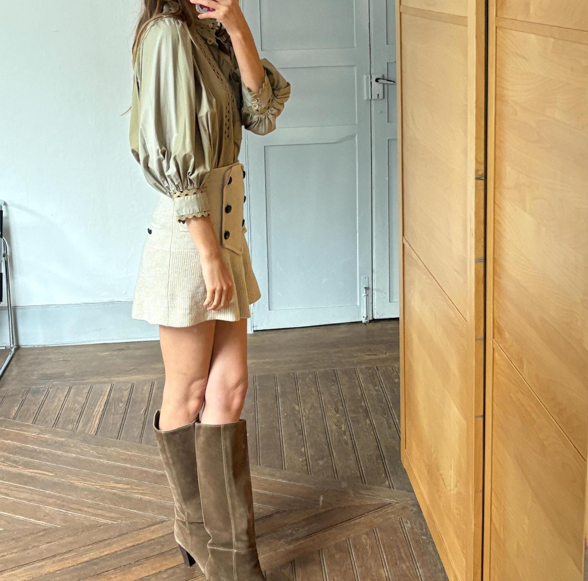 Vintage Antik Batik Statement Blouse – Romantic & Unique Design