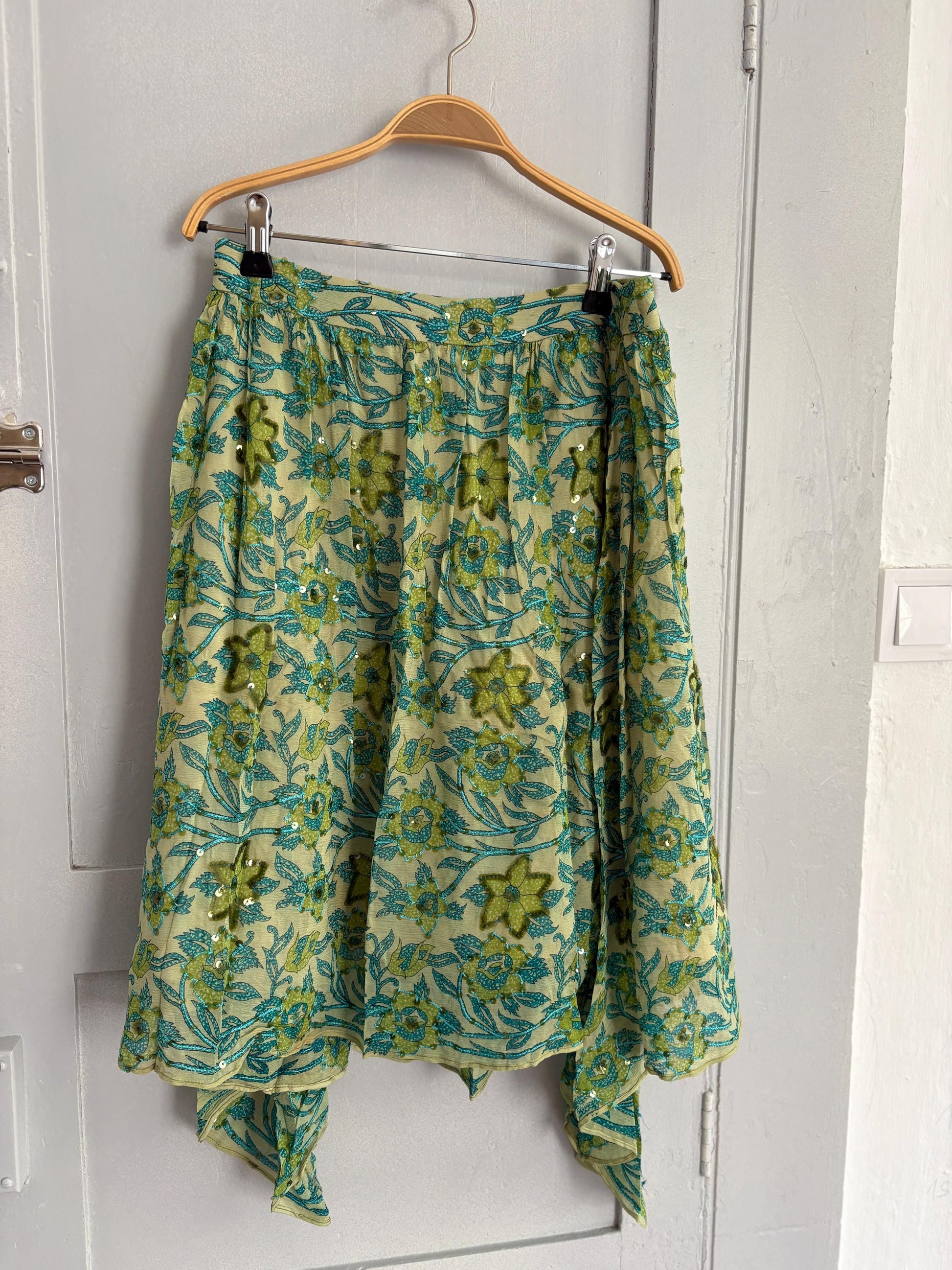 Petite Vintage Etxart & Panno 100% Silk Two Piece, Luxury Set with Sequin Floral Top and Skirt Size S - XS, Wedding guest outfit, Event wear