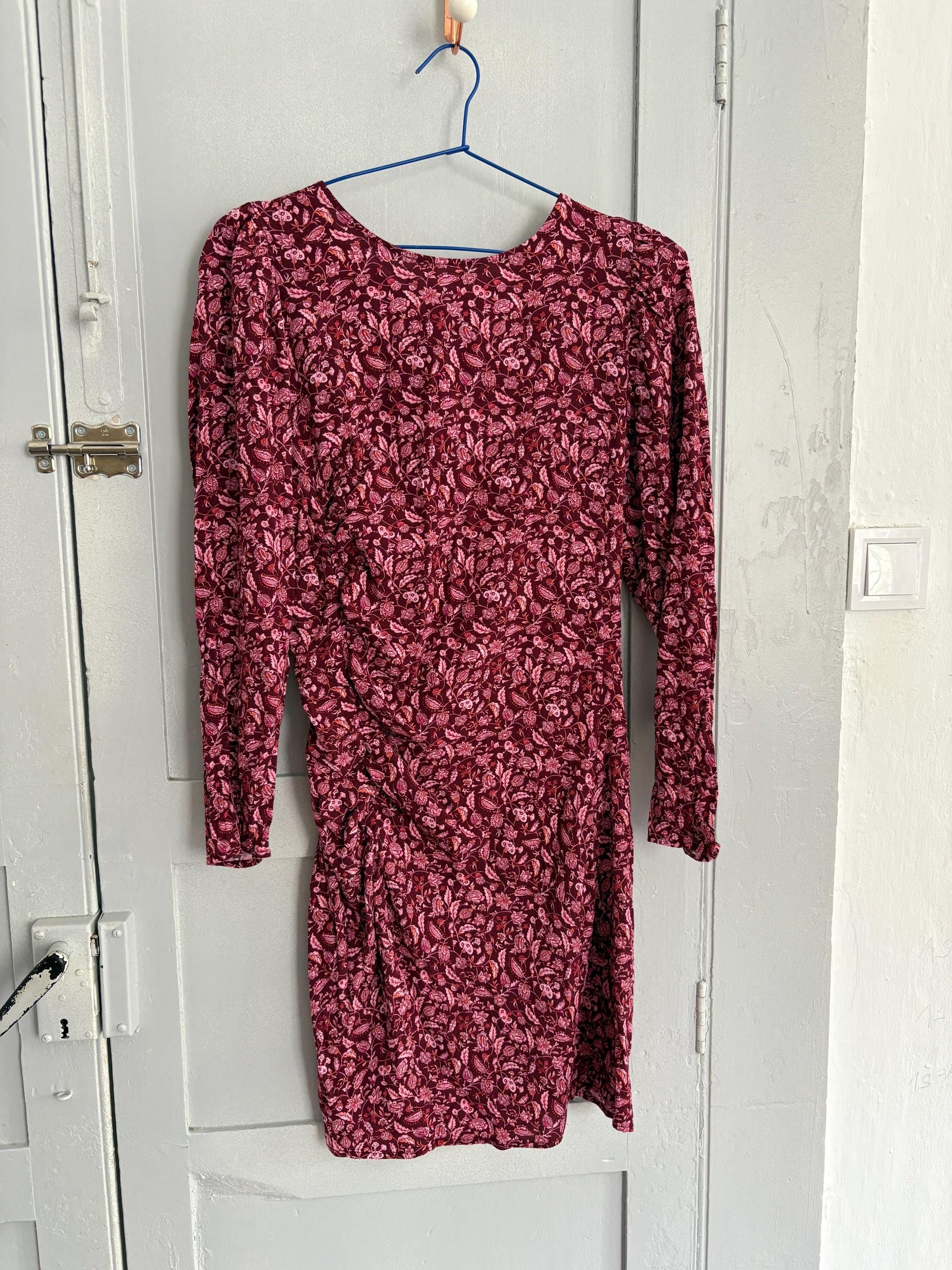 Vintage floral mini dress, Ruched long sleeve bodycon, stylish feminine aesthetic short summer outfit