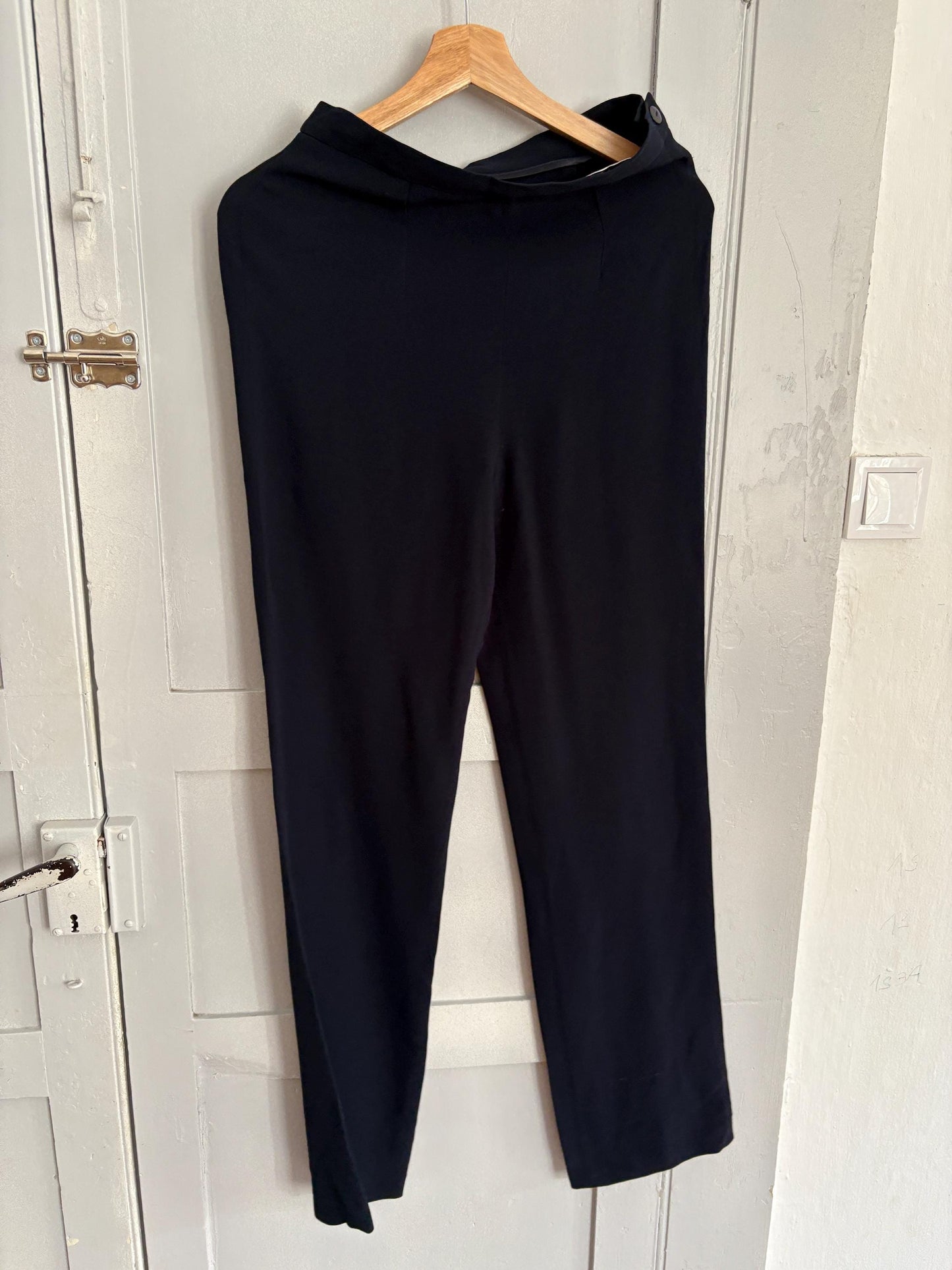 Vintage Mariella Rosato black trousers, sleek high-waisted pants, Italian vintage minimalism, elegant straight leg, soft stretch fabric