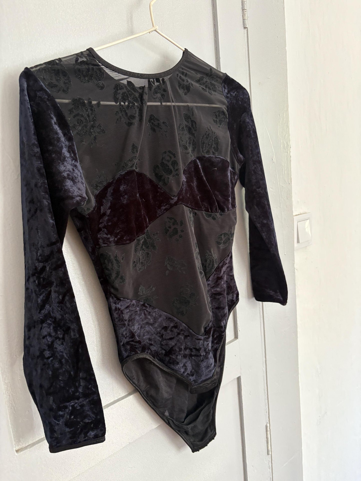 Vintage sheer velvet bodysuit, floral mesh see-through, long sleeve, black Made in Italy, sexy fitted body, size S, elegant ocassion