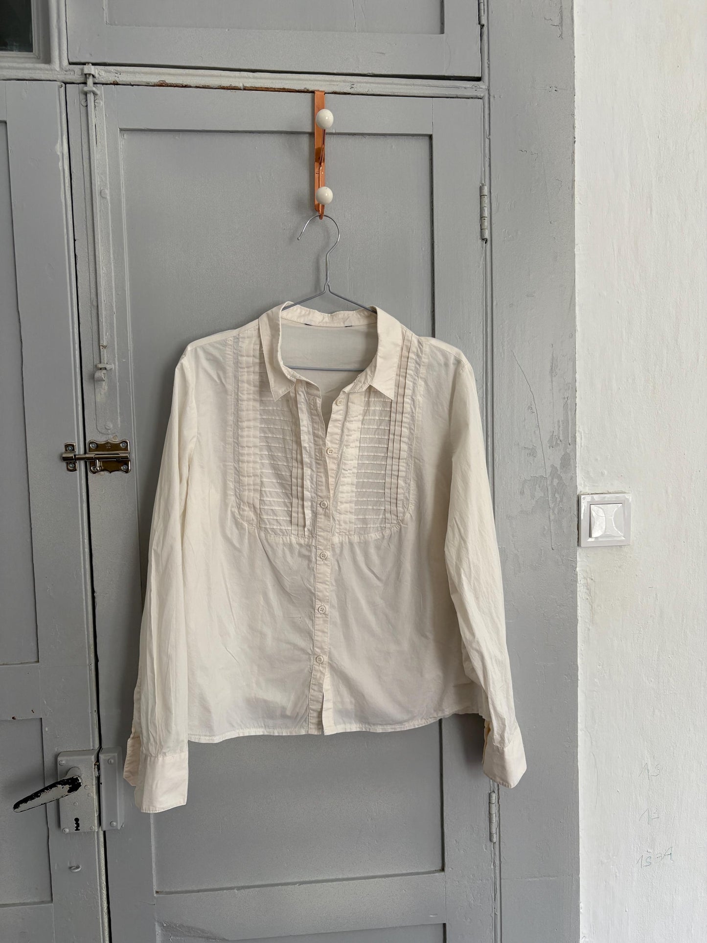 Vintage white button up cotton blouse, Cottage core shirt, Long sleeve dark academia oxford shirt, Formal work wear style, Size M