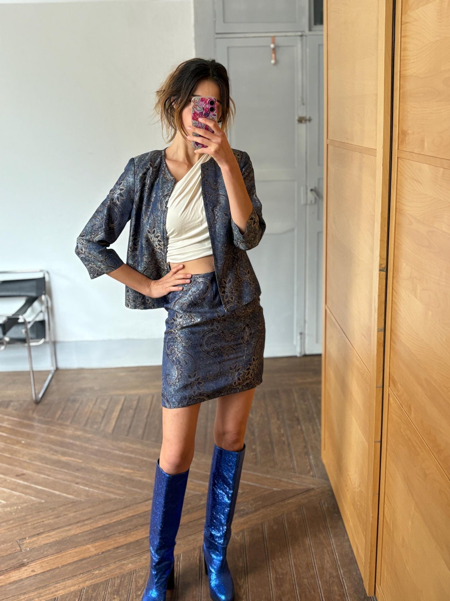 Vintage Alain Manoukian Skirt and Jacket Set – 90s Blue Metallic Paisley feminine suit set, Y2K aesthetic retro outfit