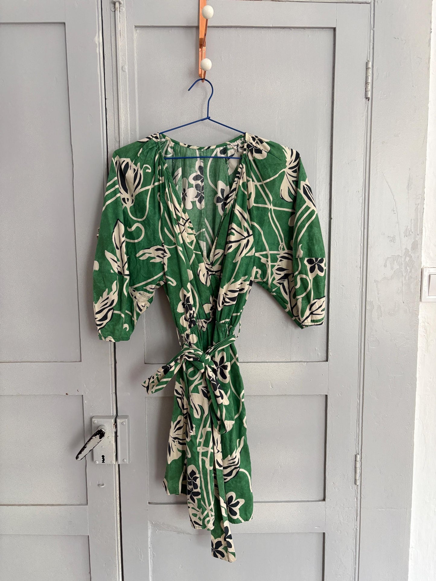 Vintage Green Floral Cotton Wrap Dress – Puff Sleeves Summer Mini with Tie Waist, Size M