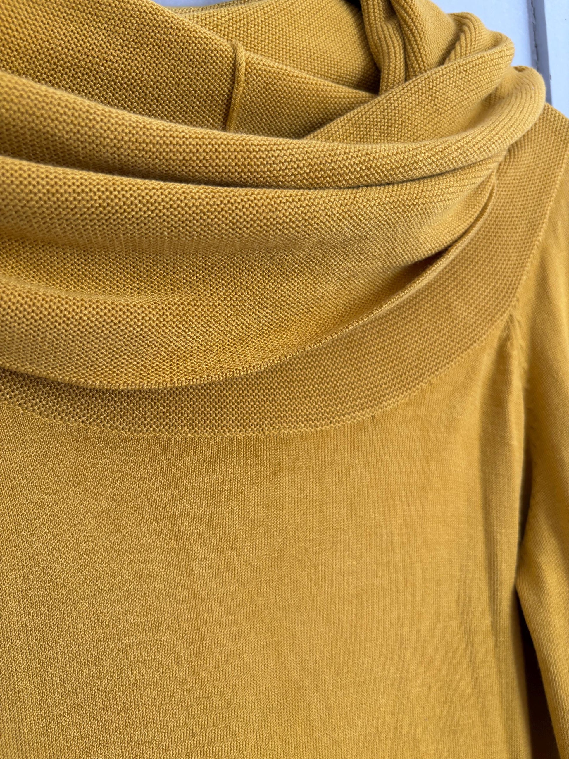 Vintage yellow Guess by Marciano dress stretchy curve-hugging bodycon long sleeve, Size S