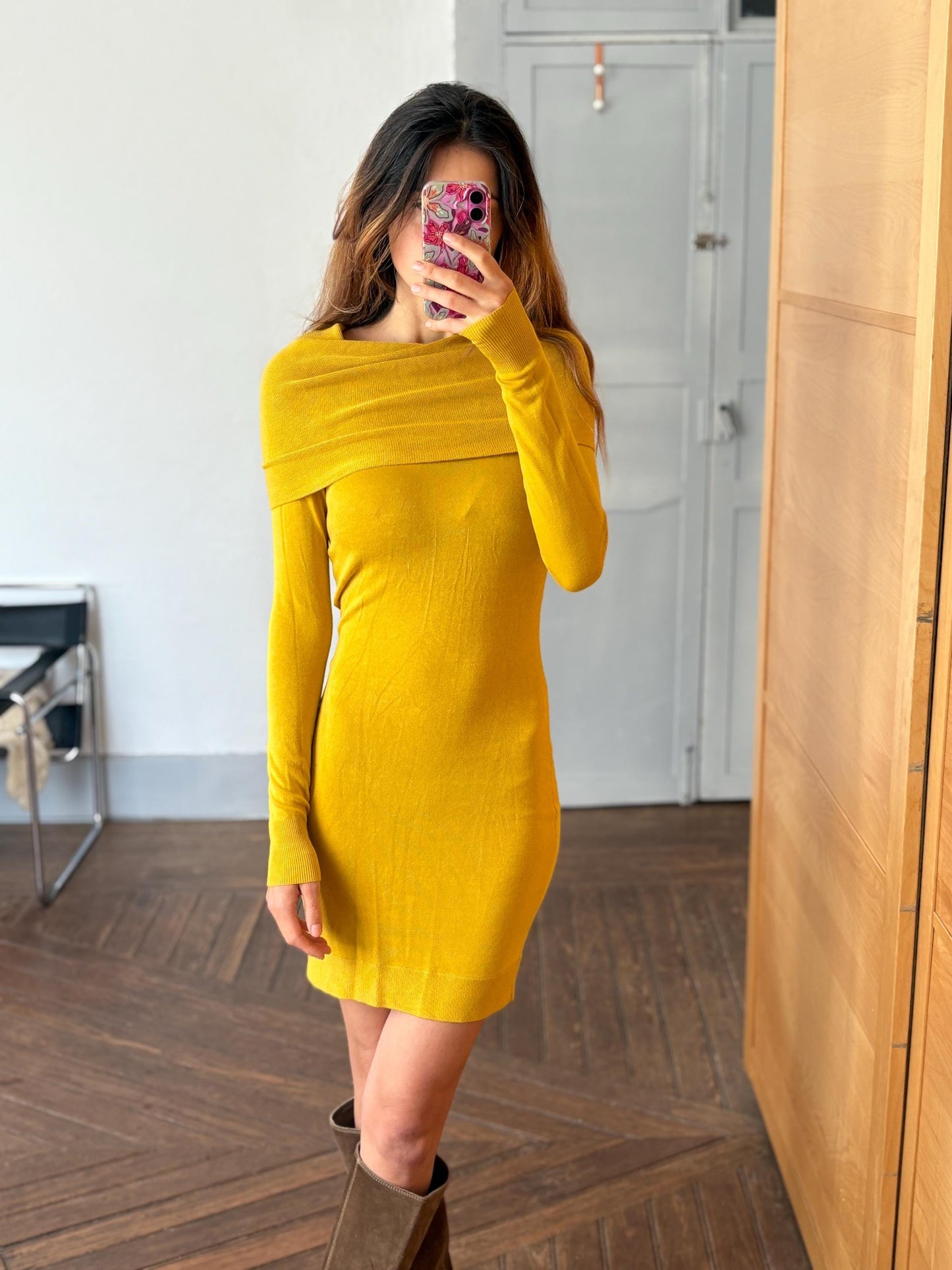 Vintage yellow Guess by Marciano dress stretchy curve-hugging bodycon long sleeve, Size S