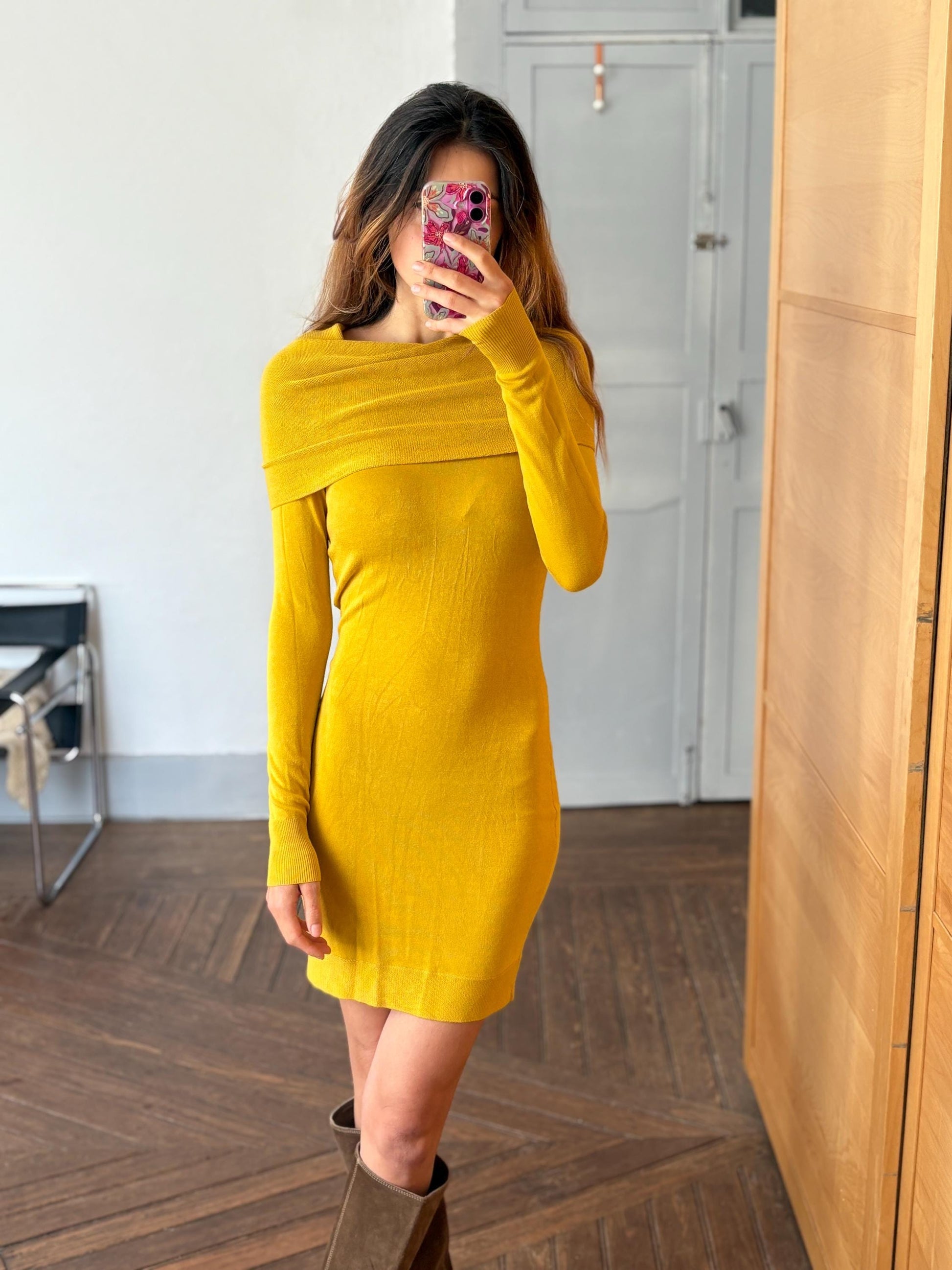 Vintage yellow Guess by Marciano dress stretchy curve-hugging bodycon long sleeve, Size S
