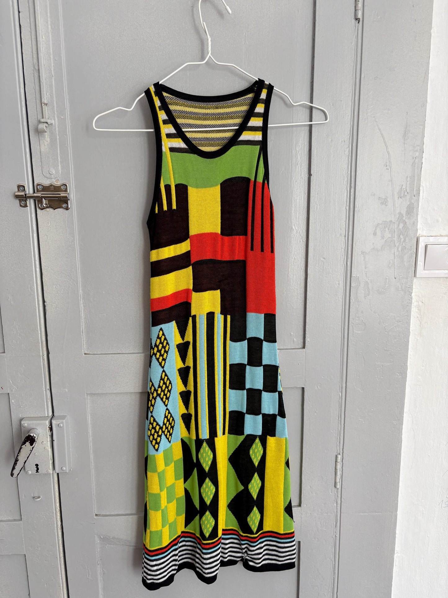 Vintage Colourful mini dress, Vibrant pop of colour bold geometric tight dress, Retro aesthetic mini outfit, Size XS