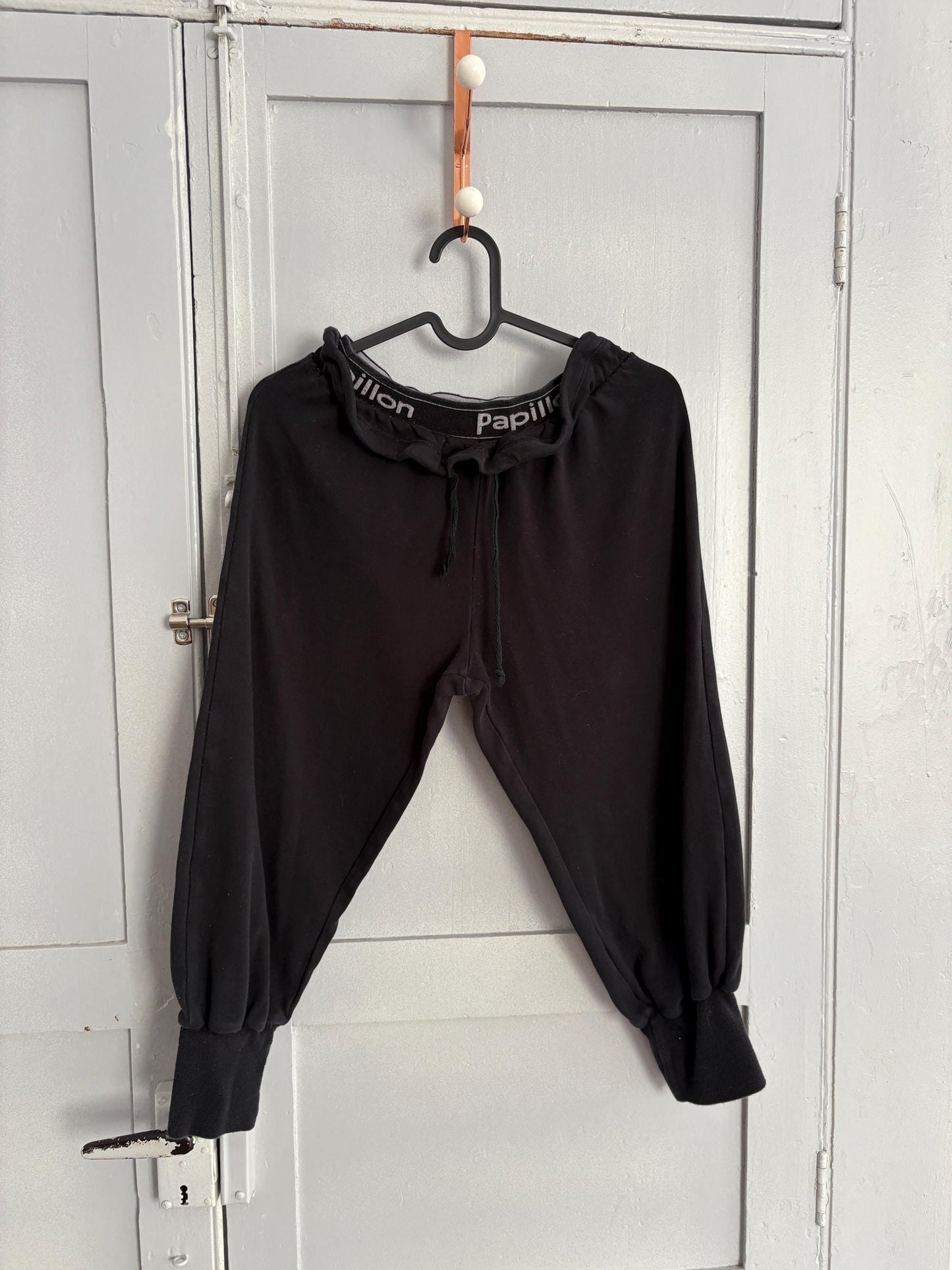 Vintage Papillon Black Dance Pants – Ballet-Inspired Comfort with Sporty Edge, S