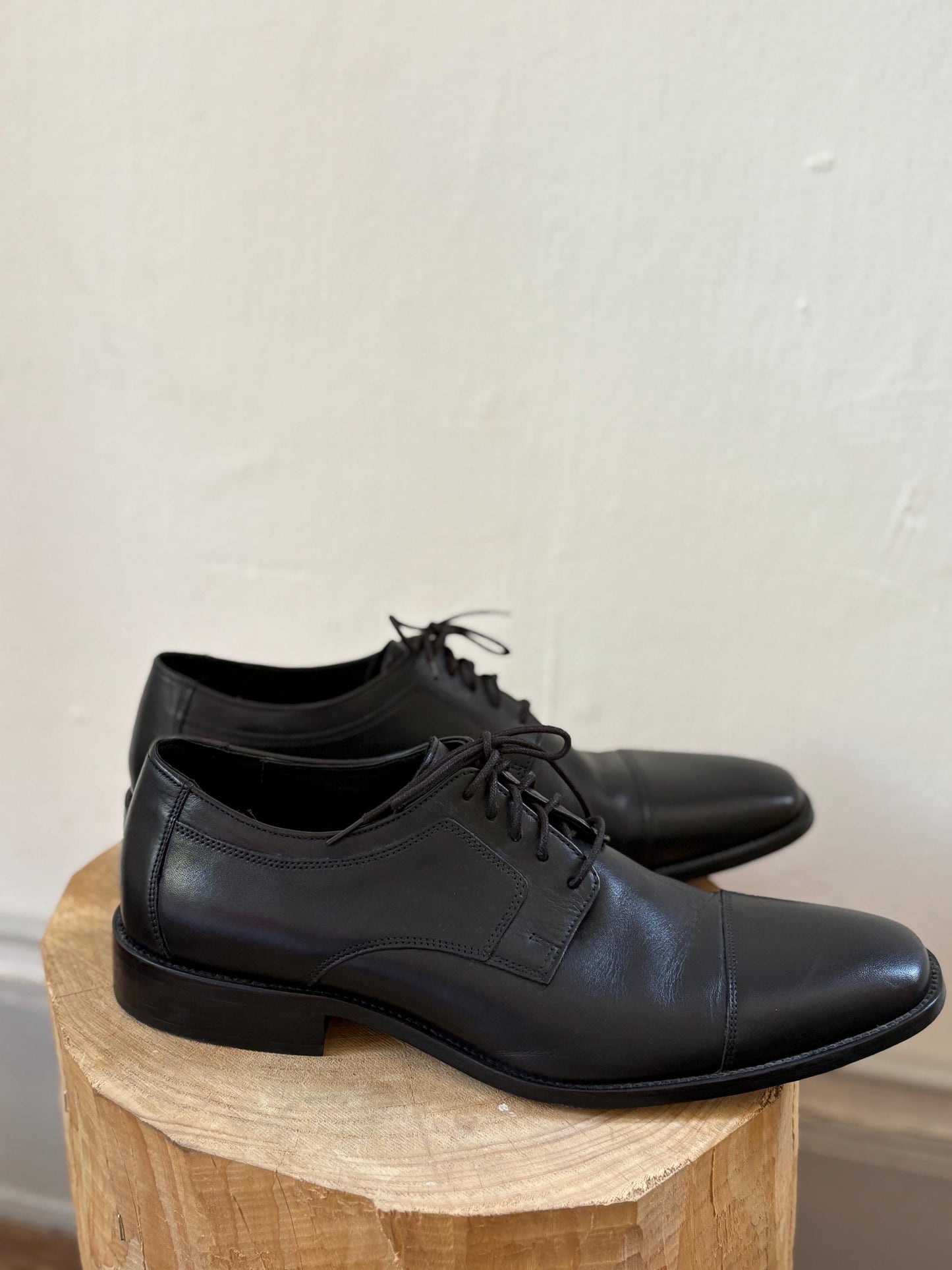 Gorgeous Men's designer shoes, J. Murphy by Johnston & Murphy Black Leather Dress Shoes – Classic Men’s Oxford shoes like new, US 13