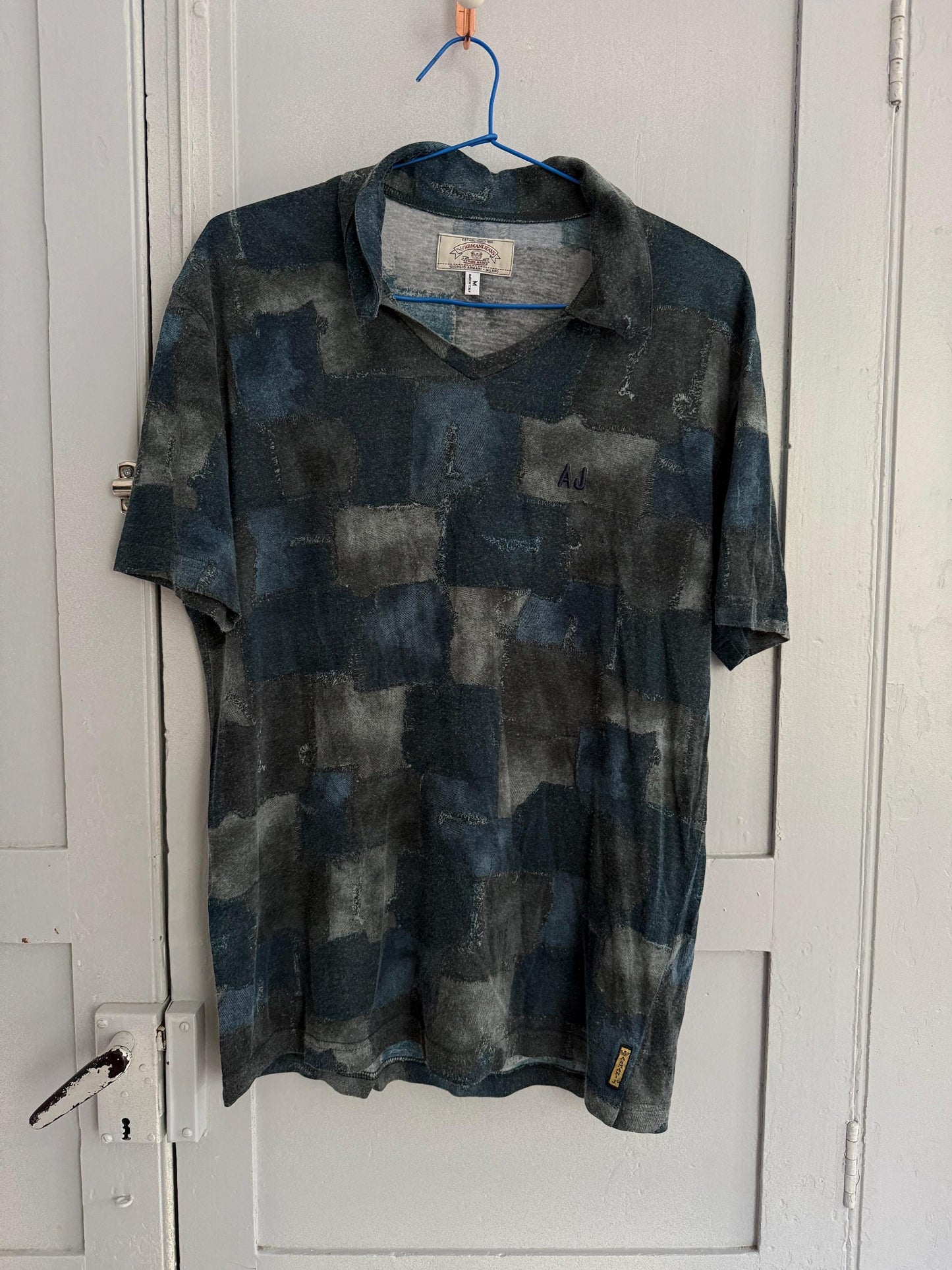 Armani Jeans vintage polo shirt Made in Italy AJ logo tee abstract print t-shirt size M EU 48 US M men’s designer top