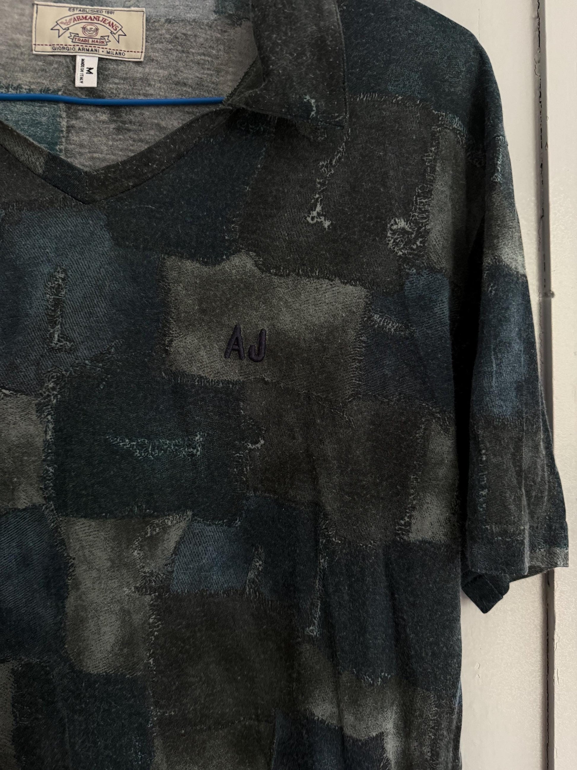 Armani Jeans vintage polo shirt Made in Italy AJ logo tee abstract print t-shirt size M EU 48 US M men’s designer top