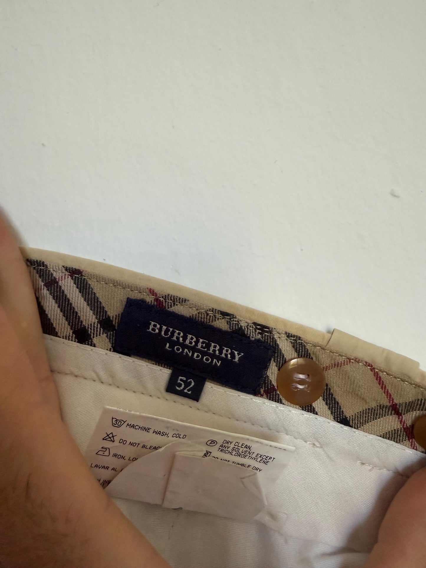 Burberry London trousers vintage beige pleated pants designer menswear UK style check lining classic smart casual size 52 EU XL